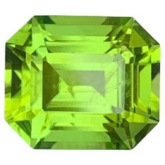 3.90 Carat Natural Loose Peridot Octagon Shape Gemstone