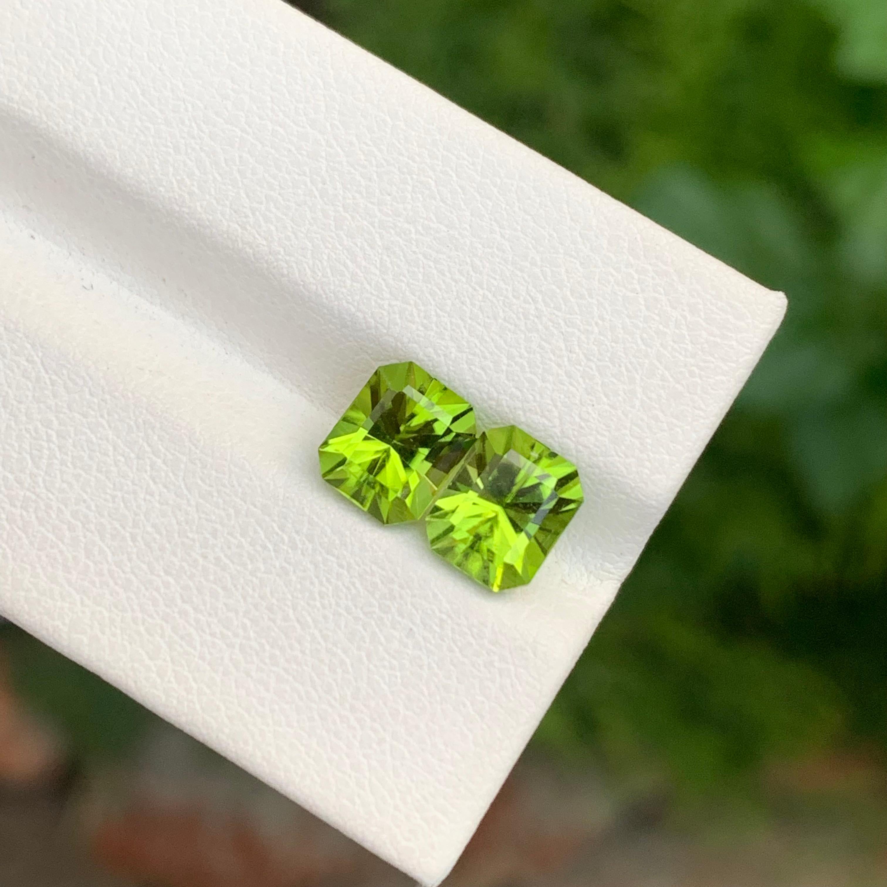 3,90 Karat natürliche lose Peridot Paar Quadrat Form Edelstein für Ohrringe im Angebot 4