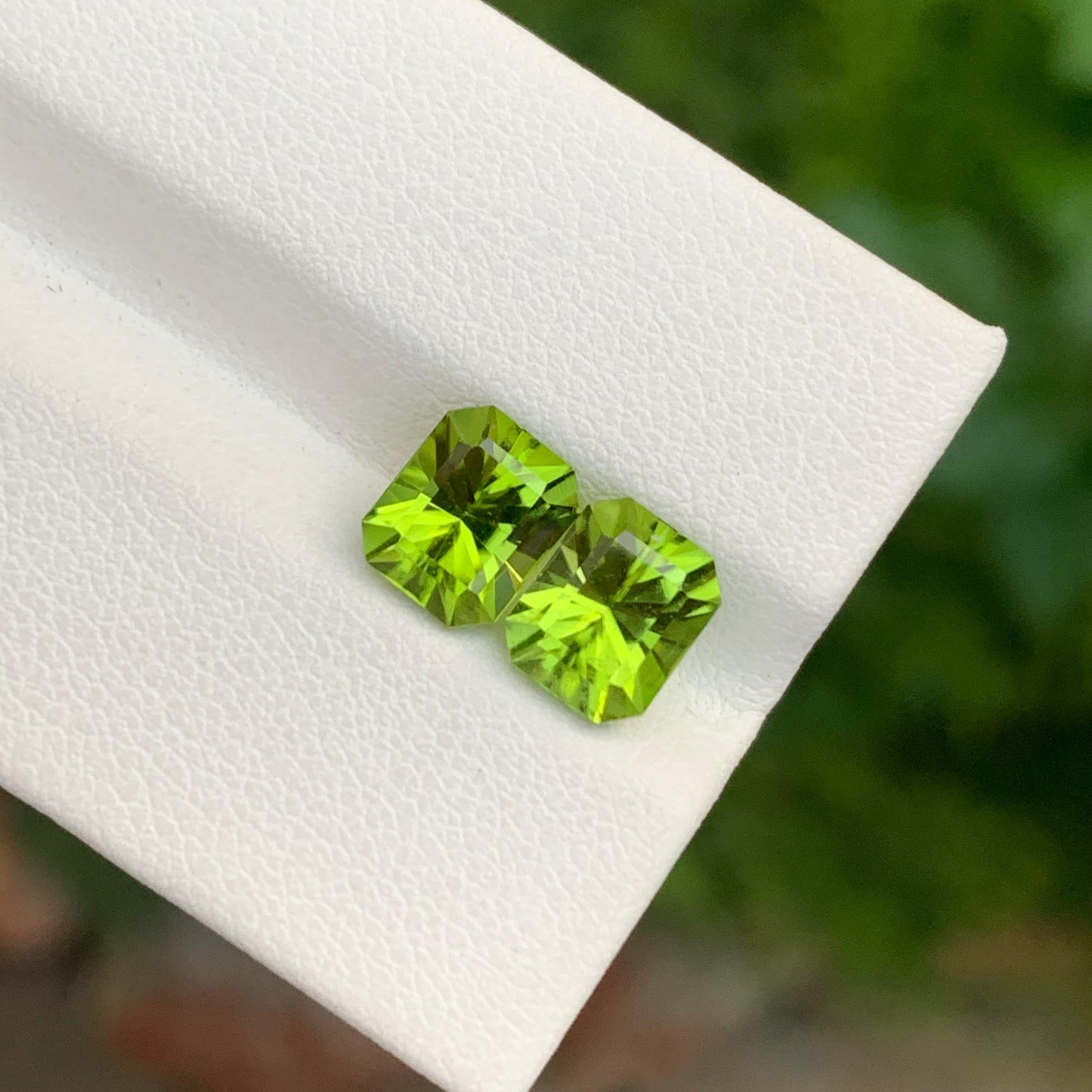 3,90 Karat natürliche lose Peridot Paar Quadrat Form Edelstein für Ohrringe im Angebot 5