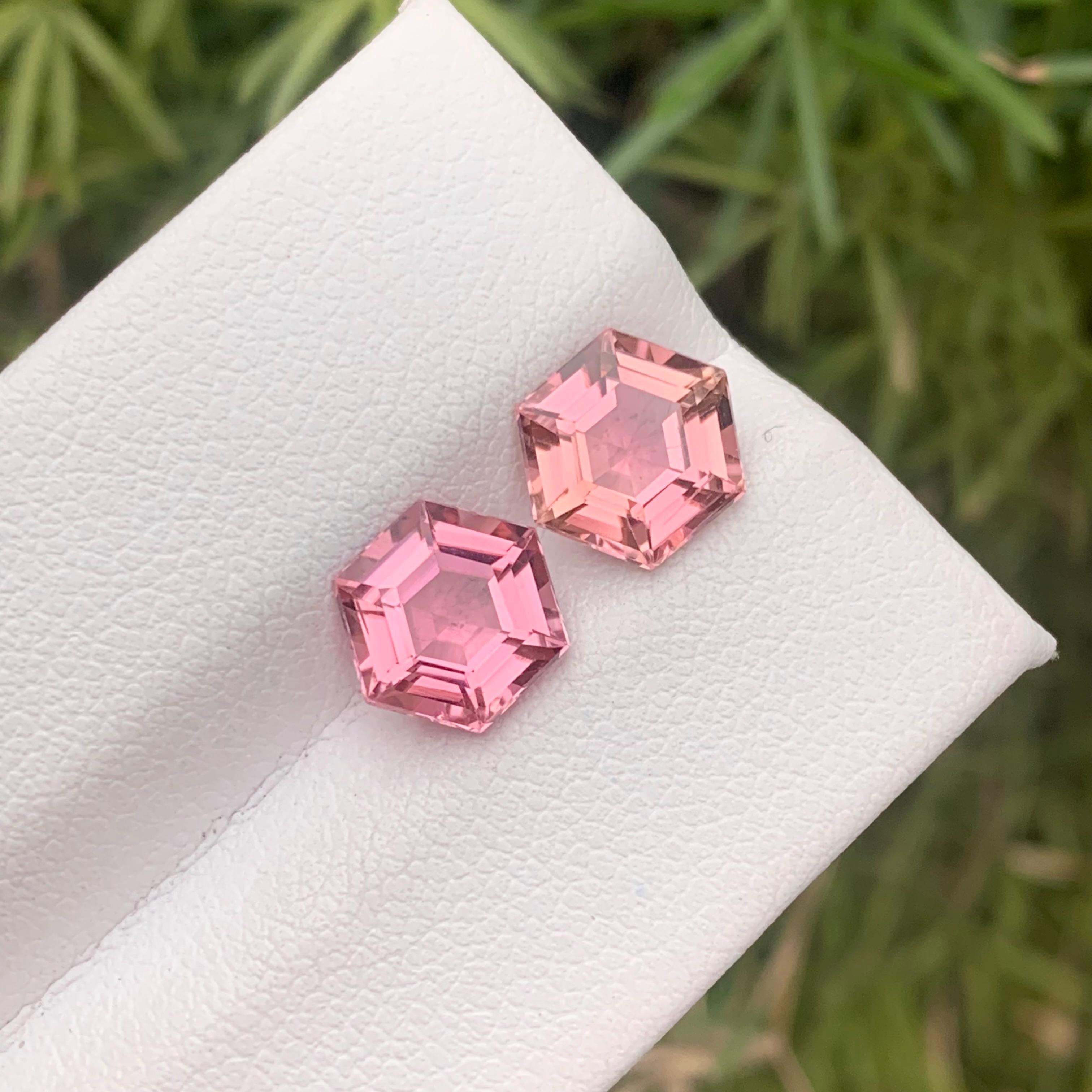 3.90 Carat Natural Loose Pink Tourmaline Gemstone Pairs Hexagon Cut for Earrings For Sale 4