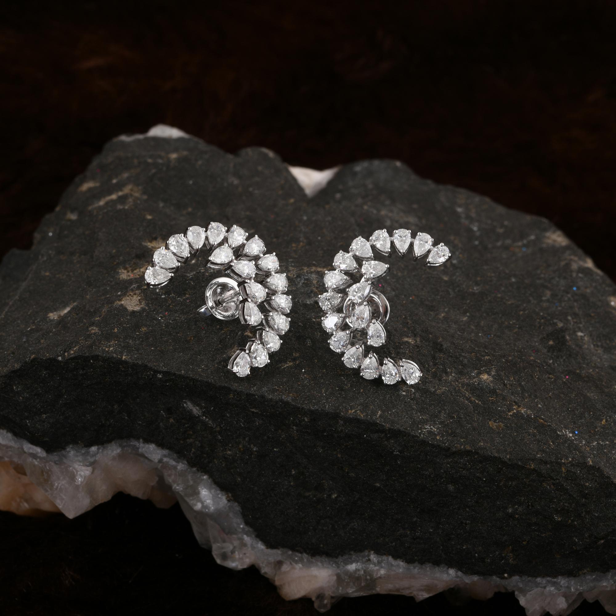 3.90 Carat SI/H Pear Brilliant Cut Diamond Half Moon Earrings 14k White Gold In New Condition For Sale In Diera, Dubai