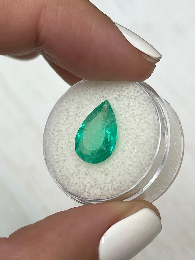 3,90 Carati Greene & Greene Greene - Smeraldo colombiano a goccia con taglio a pera sfuso In condizioni Nuovo in vendita a Jupiter, FL