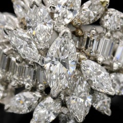Bague sertie de diamants taille marquise et baguette, d'un poids total de 3,90 carats