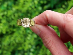 3,90 Karat gelber Saphir, 2,65 Karat Chrysoberyll, Trilogie-Ring aus 18-karätigem Gelbgold