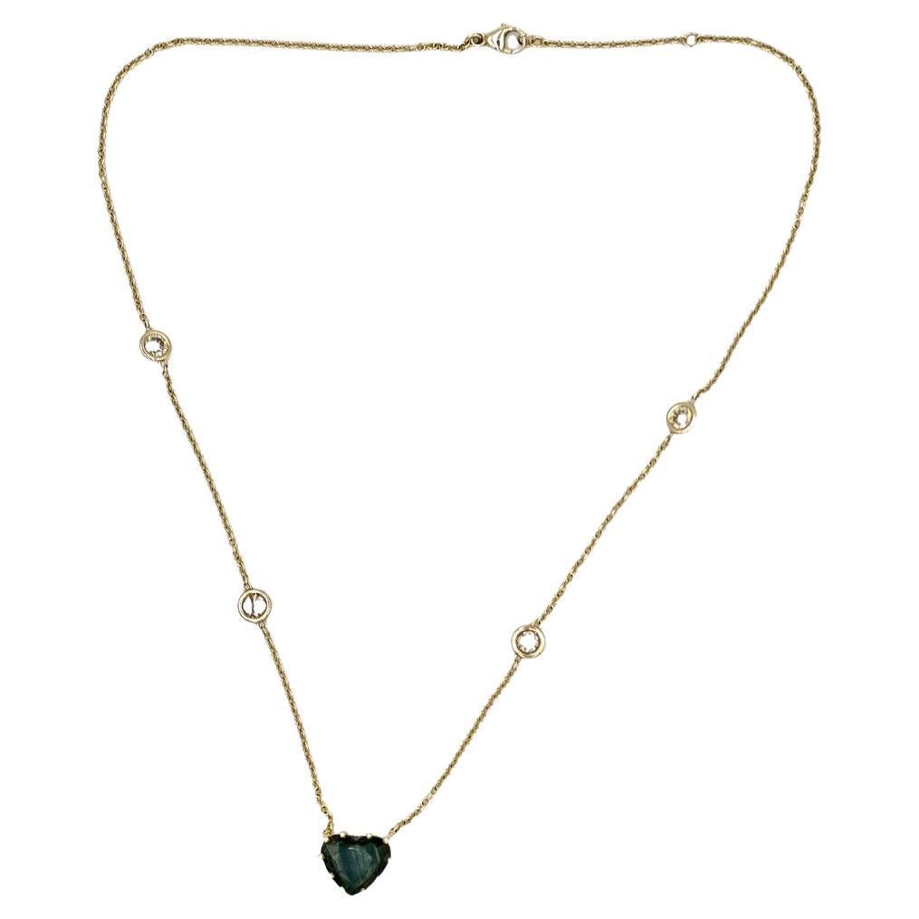 3.90 Ct Deep Blue Green Sapphire Heart and Diamond Yellow Gold Necklace For Sale