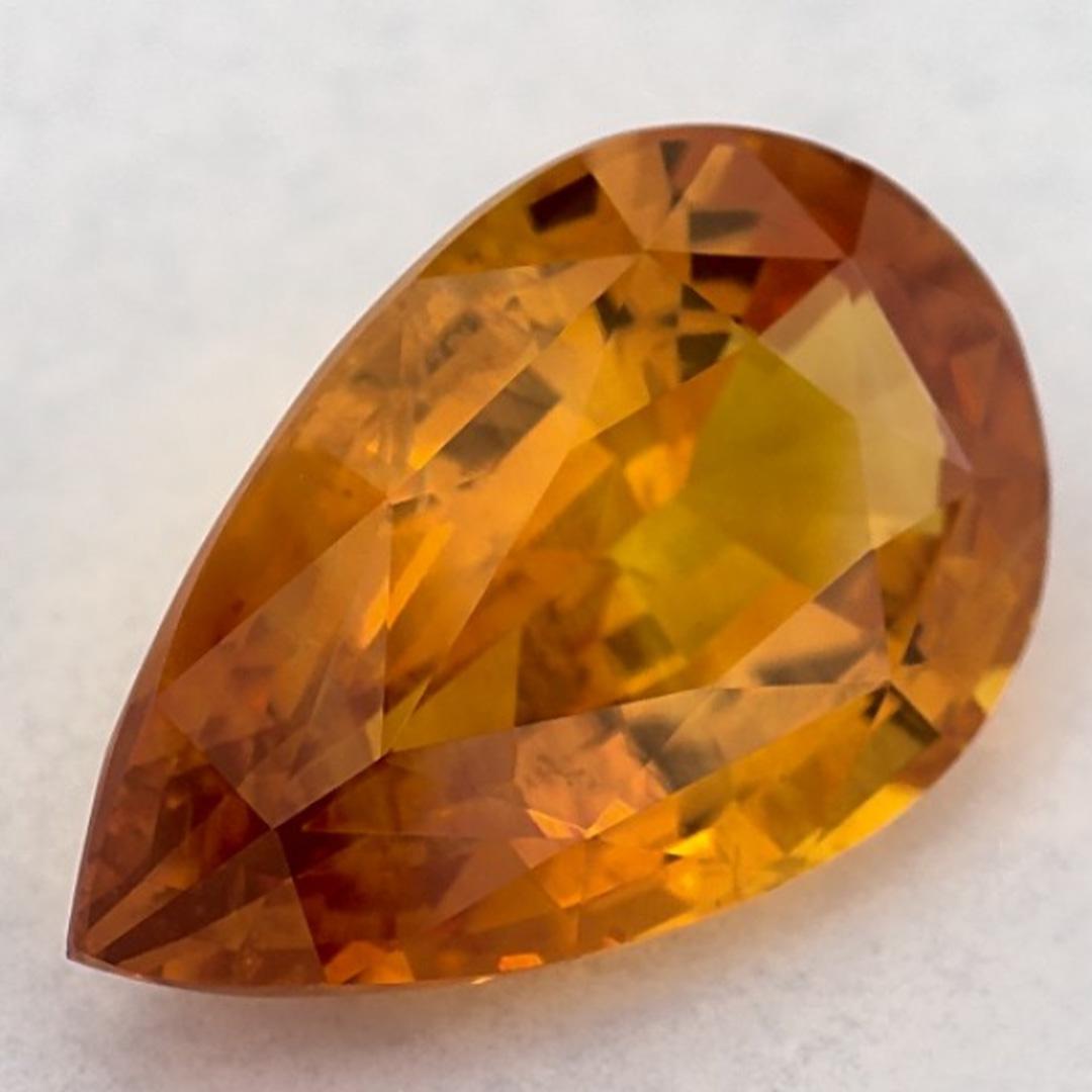 Taglio a goccia 3.90 carati di zaffiro giallo a forma di pera sciolto in vendita