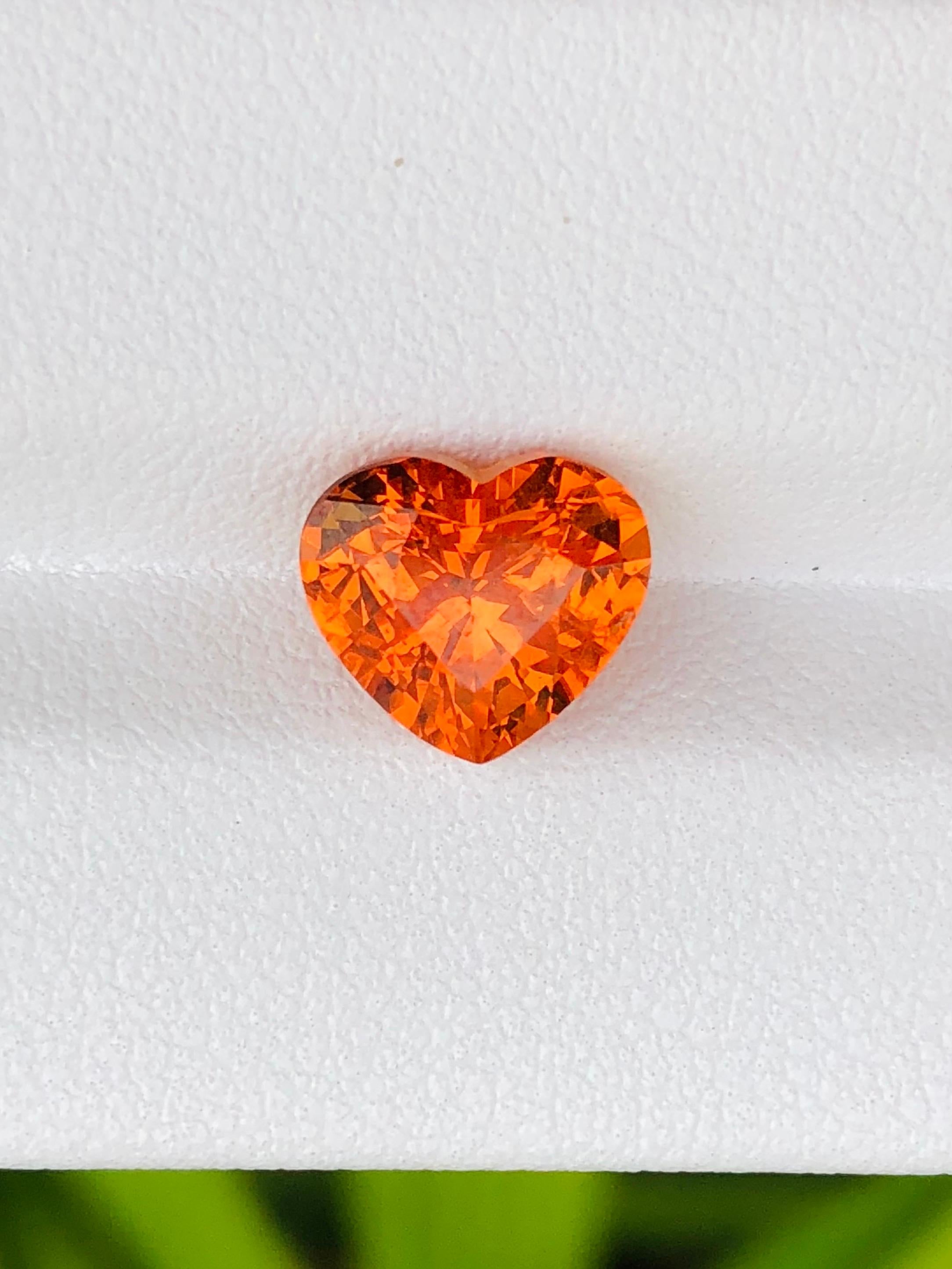 3,90 Karat Hochpräzisions Spessartit Fanta Granat Edelstein Auge sauber Qualität im Angebot 5