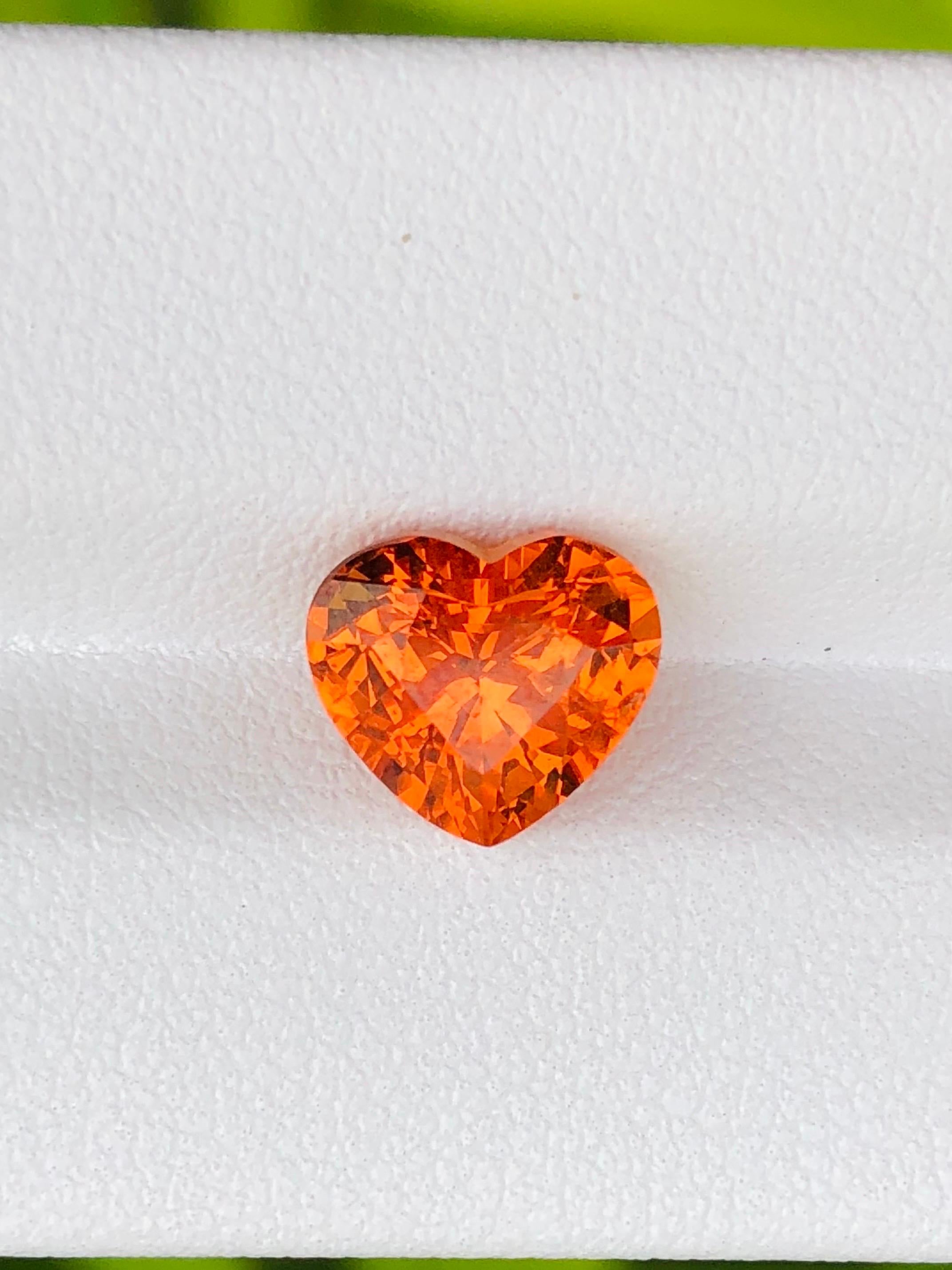 3,90 Karat Hochpräzisions Spessartit Fanta Granat Edelstein Auge sauber Qualität im Angebot 2