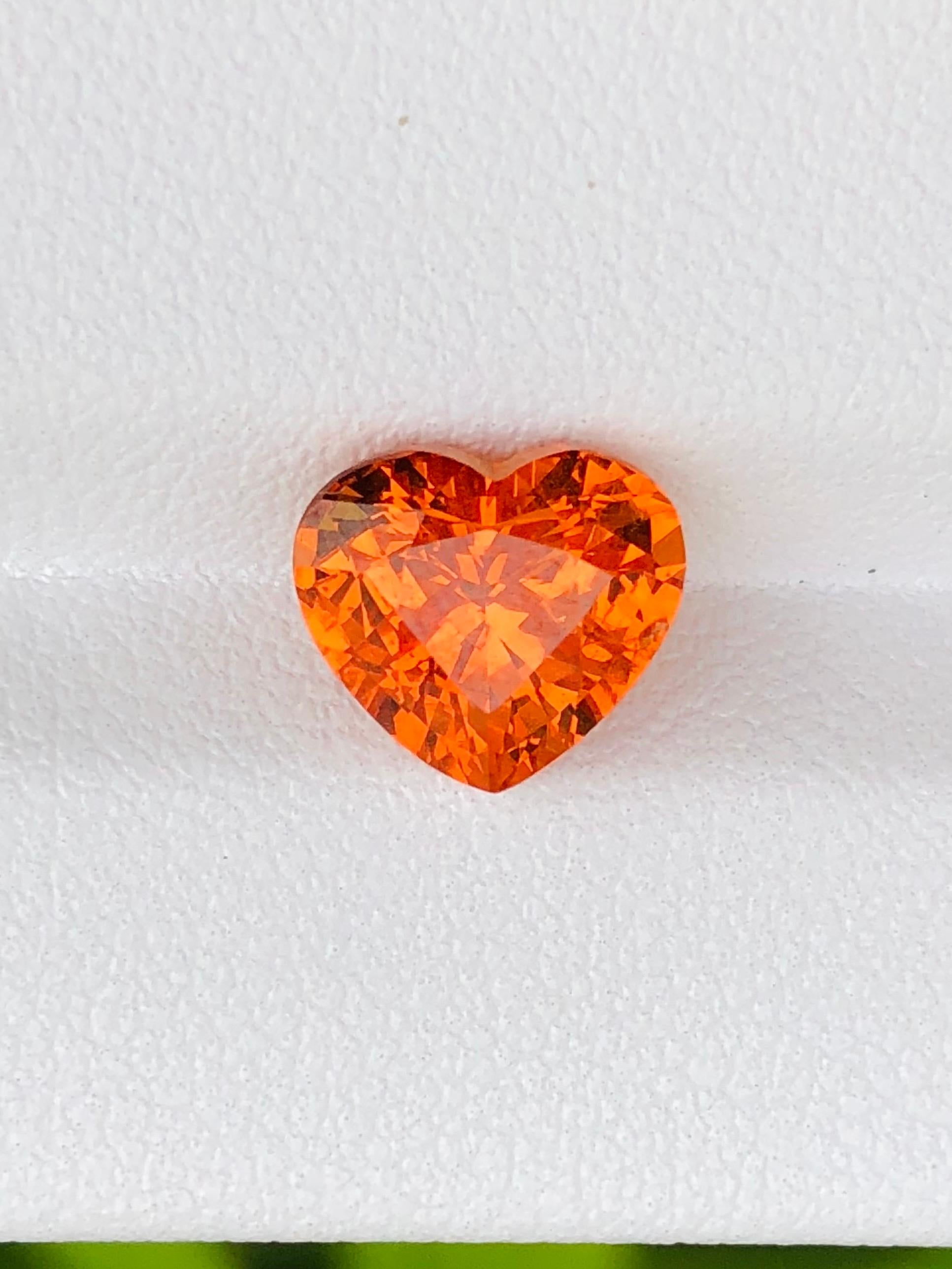 3,90 Karat Hochpräzisions Spessartit Fanta Granat Edelstein Auge sauber Qualität im Angebot 4