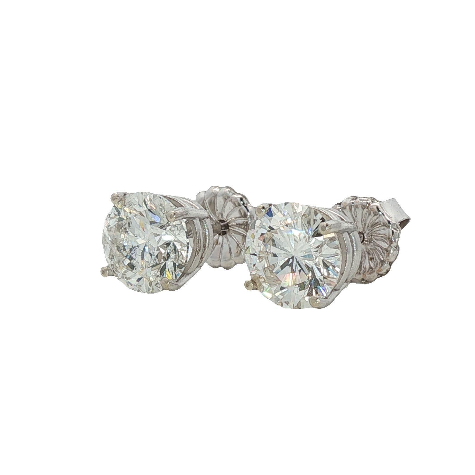 Moderne 3.90 CTTW Boucles d'oreilles diamant à taille ronde et brillante en vente