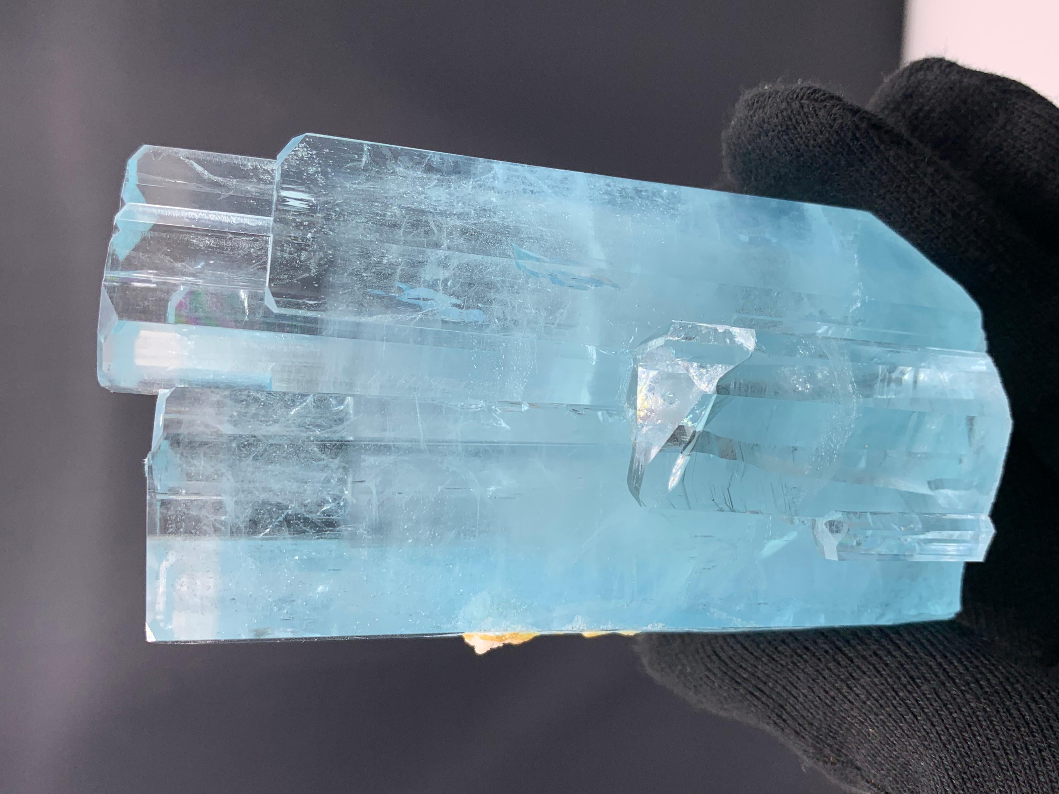 390 Gram Magnificent Aquamarine Specimen Bunch From Skardu, Pakistan  For Sale 4