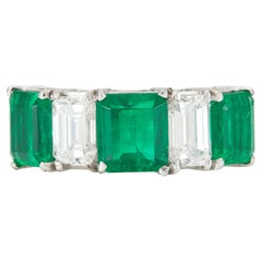 Bague avec émeraude de 3,91 carats et diamants de 1,51 carat