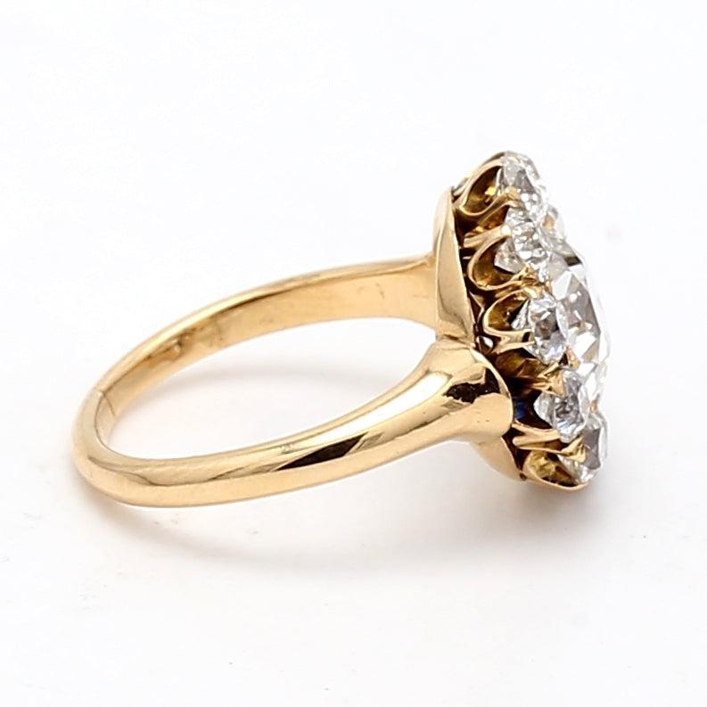 3.91 Carat Old European Cut I VVS Diamond 18 Karat Yellow Gold Cluster Ring In New Condition For Sale In New York, NY