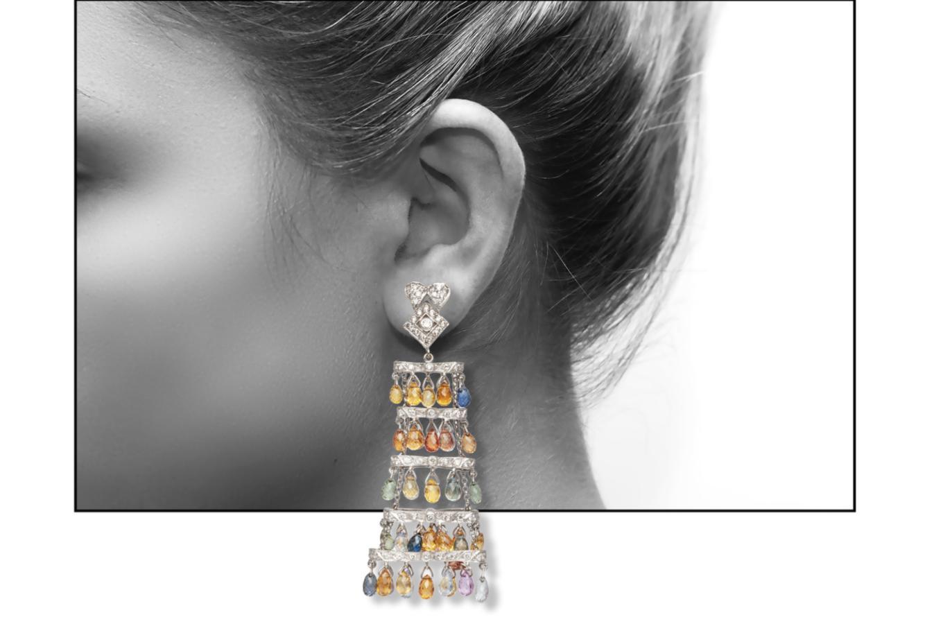 39.10 Carat Multi-Color Sapphire Chandelier Earrings with Diamonds en Bueno estado para la venta en New York, NY