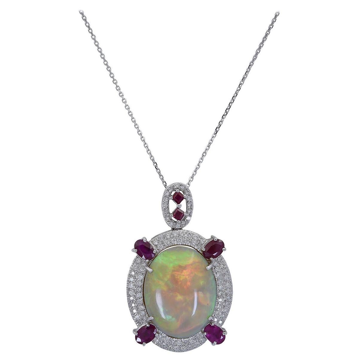 Collier à pendentif en opale, rubis et diamants de 39,14 carats