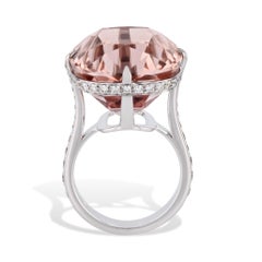 Anillo de oro blanco con diamantes Morganita talla cojín de 39,18 quilates hecho a mano