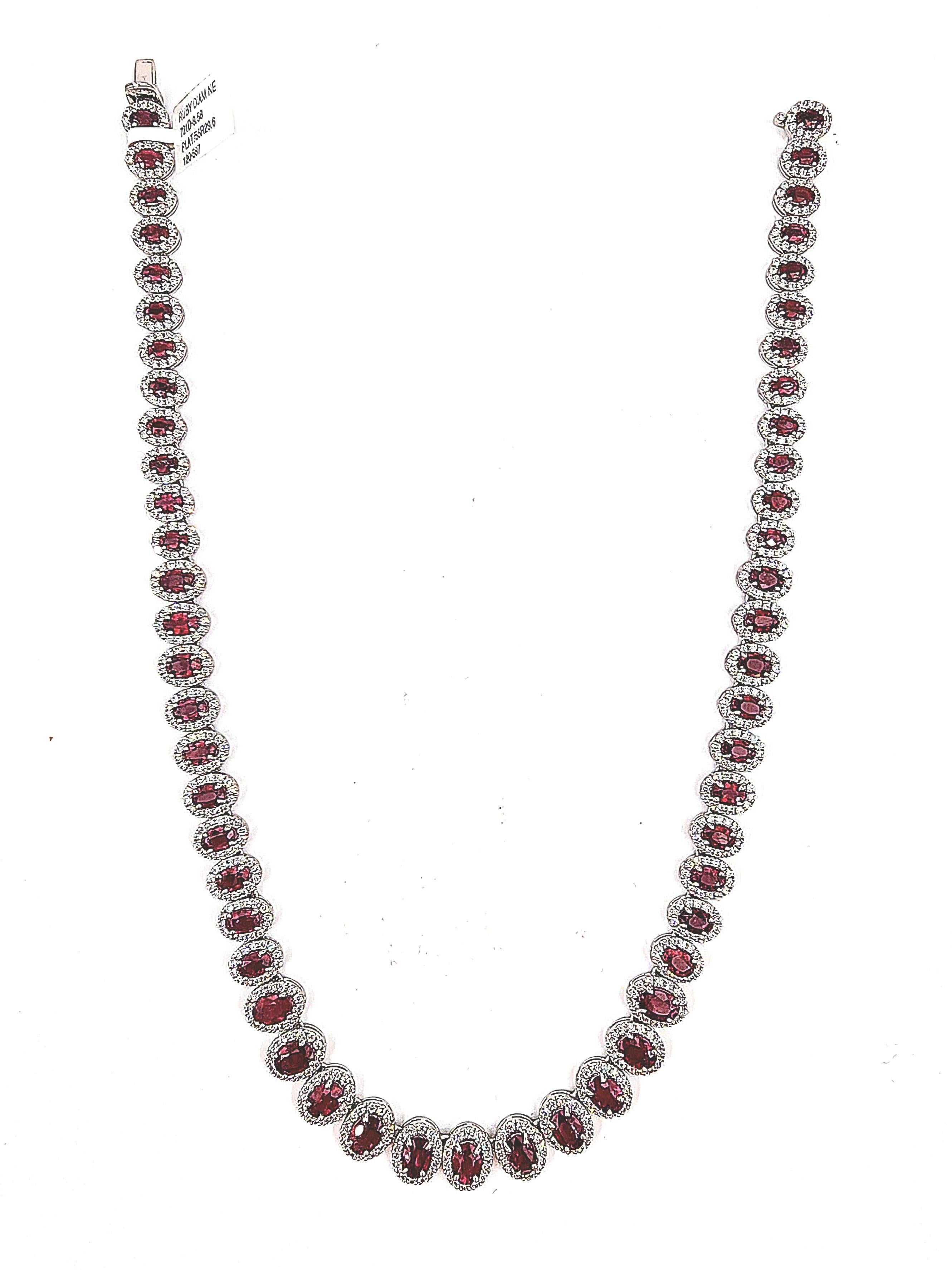 Collier de 39,18 ct de rubis naturel et de diamants en vente 3