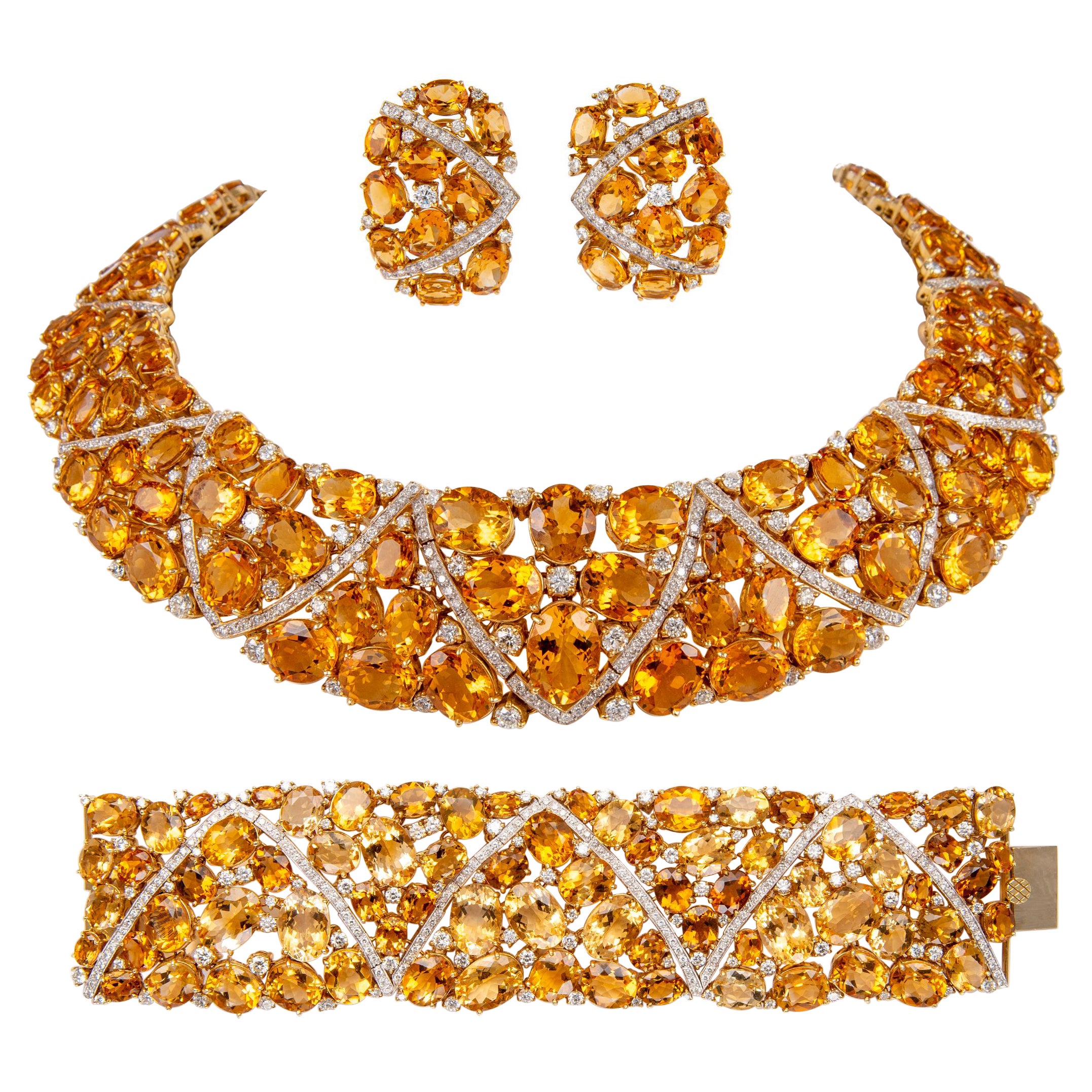 Collier, bracelet et boucles d'oreilles en or jaune 18 carats sertis de 391,86 carats de citrine et de diamants