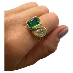 3.91ct Emerald and 2ct Pear Diamond ring MOI et TOI style ring