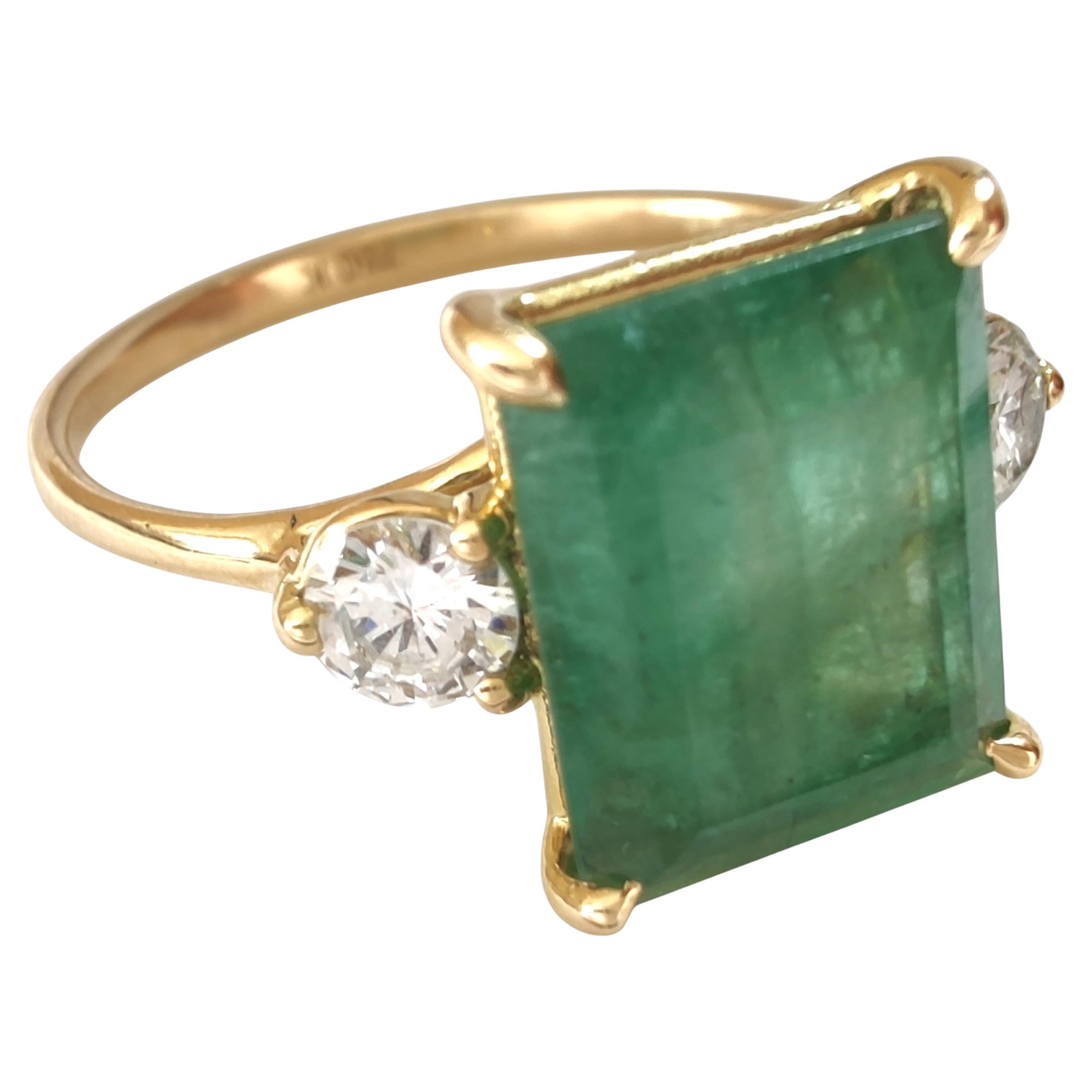 3.91ct Natura Emerald Diamond Three-Stone Ring  18K  Yellow Gold  Handmade gift