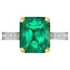 3, 92 Carat Natural Emerald 18 Karat White Gold Diamonds Art Deco Collection Ring