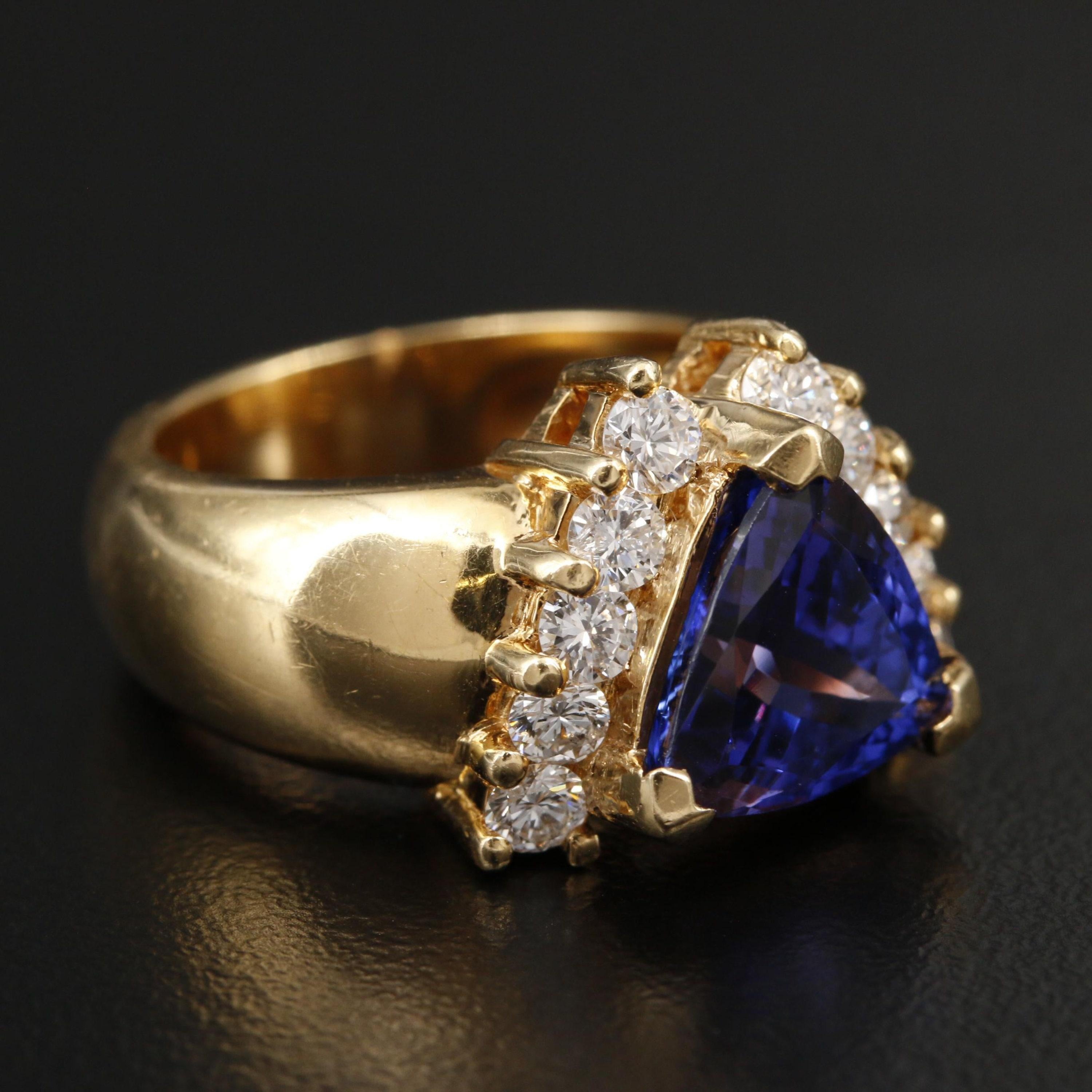 in vendita:  Anello di fidanzamento con tanzanite naturale e diamante da 3,92 carati, raro taglio trilione 5