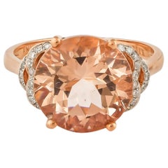 Sunita Nahata Morganita 3.92ct. Anillo de fantasía en 18KRG con diamante.