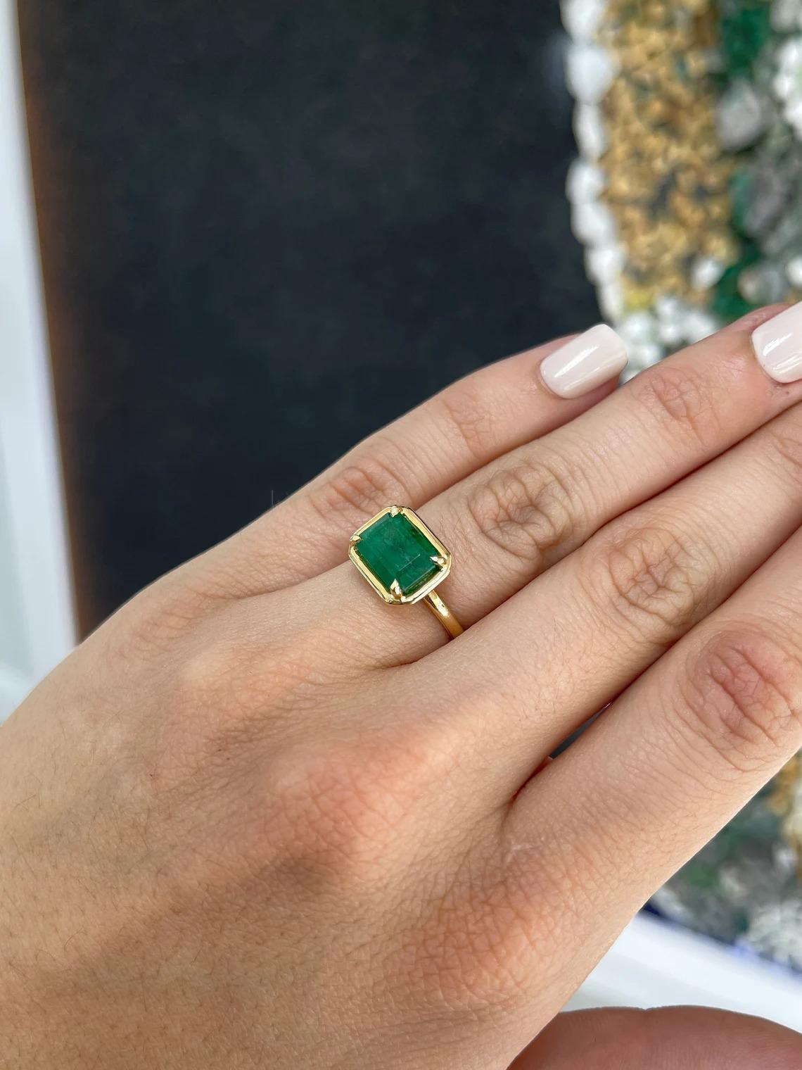 3.92ct 18K Forest Green Emerald Cut Emerald East to West Solitaire Gold Ring For Sale 2