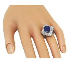 Platinring mit einem 3,92-Karat-Saphir und einem 3,13-Karat-Diamanten
