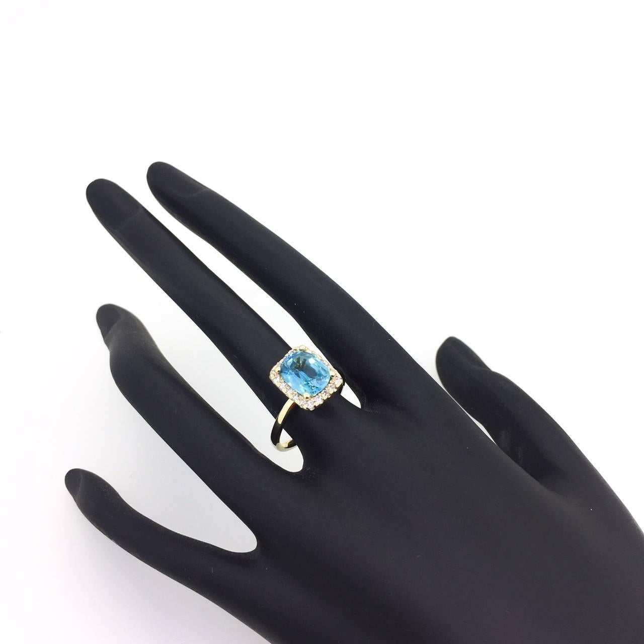 3.93 Carat Blue Zircon Diamond Cocktail Ring In New Condition For Sale In Los Angeles, CA