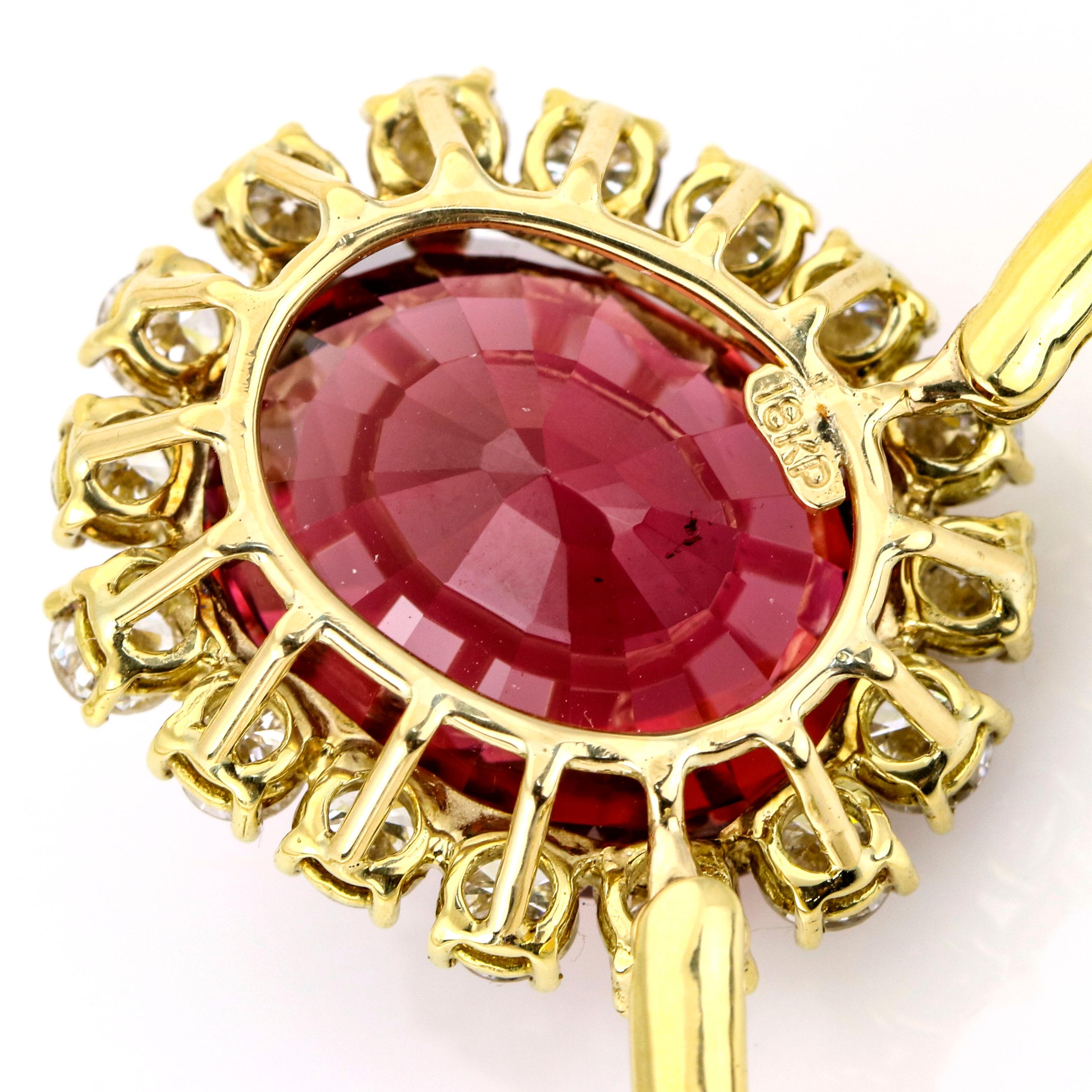 39.34 Carat 18 Karat Yellow Gold Rubellite Tourmaline Diamond Pendant Necklace For Sale 3