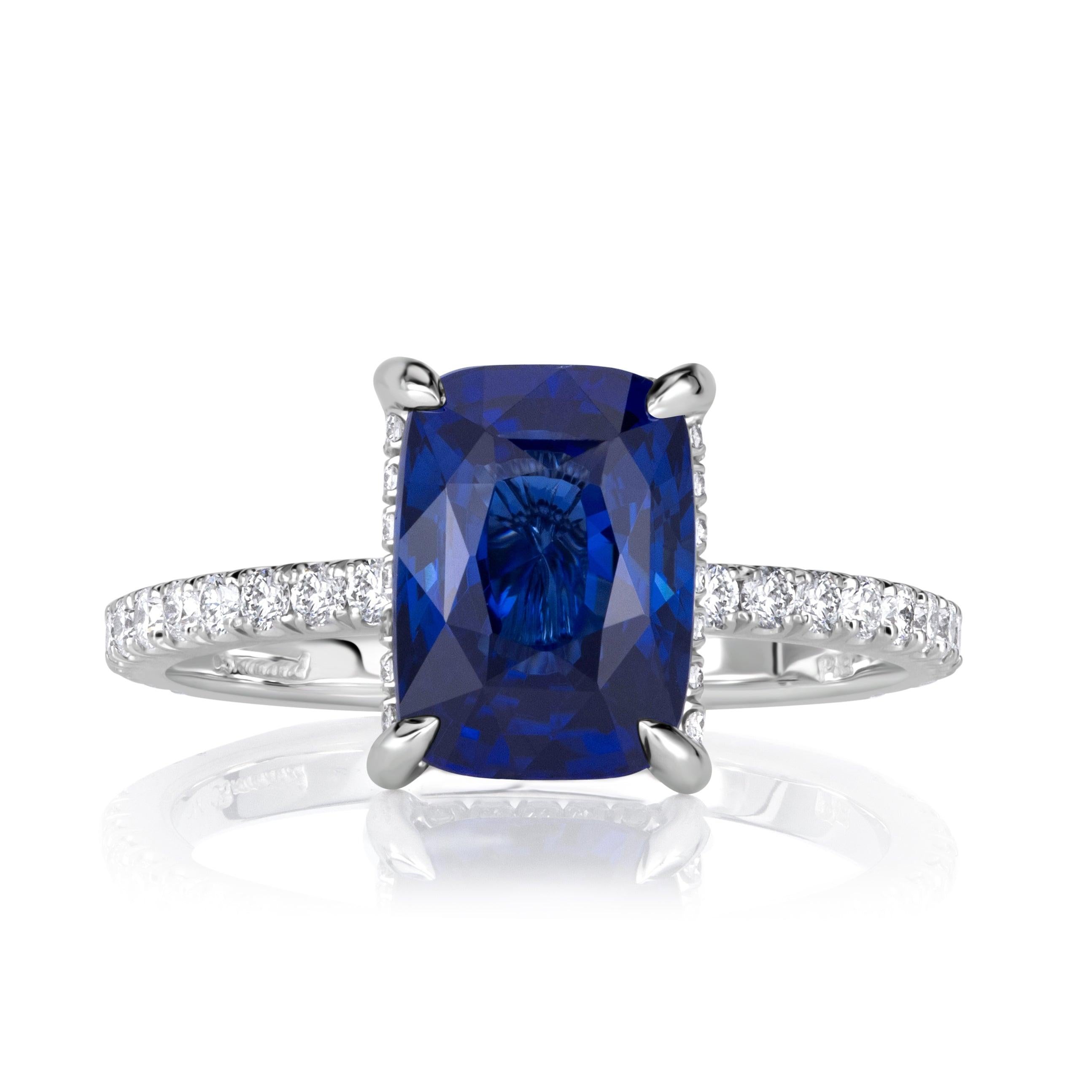 3.93ct Cushion Cut Blue Sapphire Engagement Ring For Sale