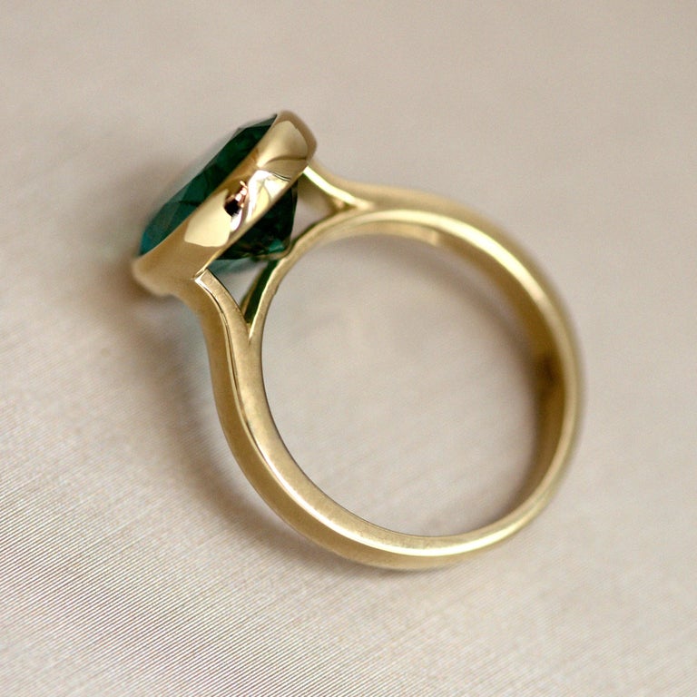 3.94 Carat Intense Green Zambian Emerald 18 Karat Yellow Gold Ring 3