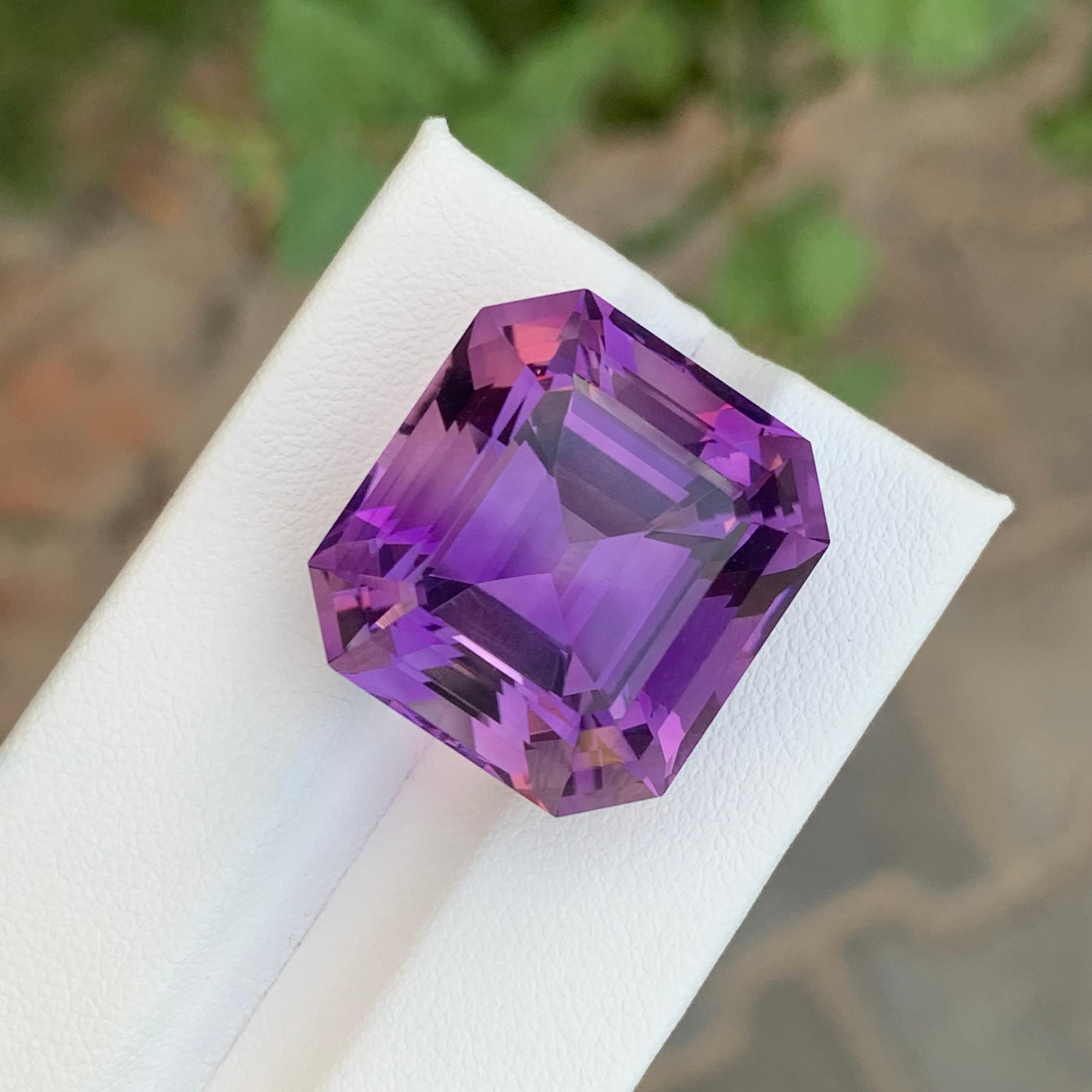 Women's or Men's 39.45 Carats Gigantic Amethyst Faceted Gemstone For Sale