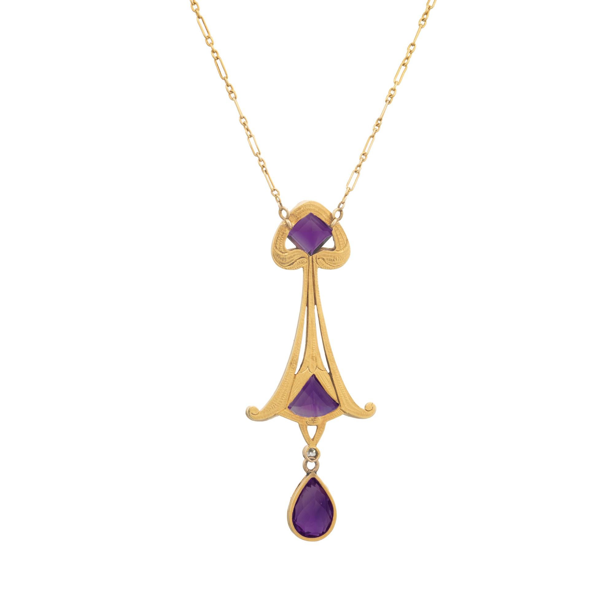 3.95 Carat Amethyst Yellow Gold Art Noveau Lavalear Pendant Necklace In Good Condition For Sale In Stamford, CT