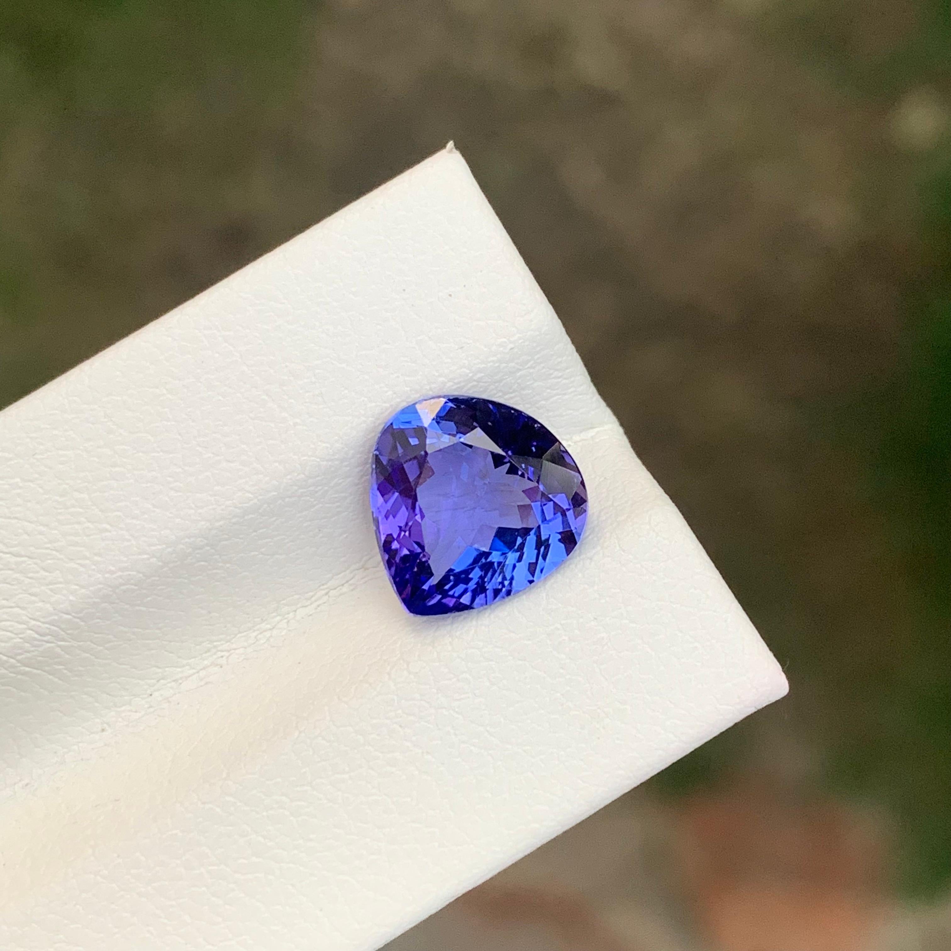 Arts and Crafts 3.95 Carat Glamorous Faceted Tanzanite Pear Shape Gem From Tanzania en vente