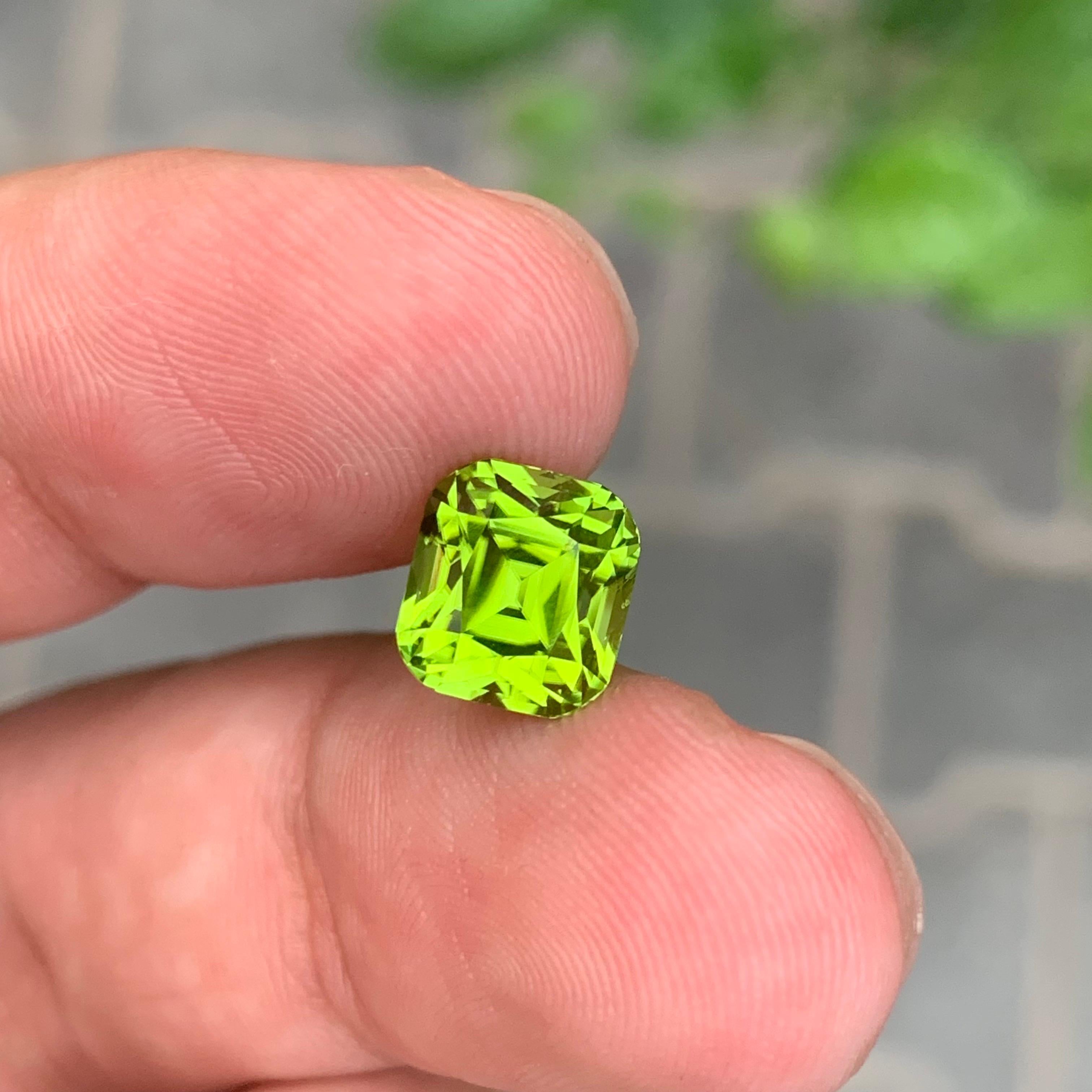 3.95 Carat Natural Lightsaber Green Colour Peridot Cushion Shape Loose Gemstone For Sale 2