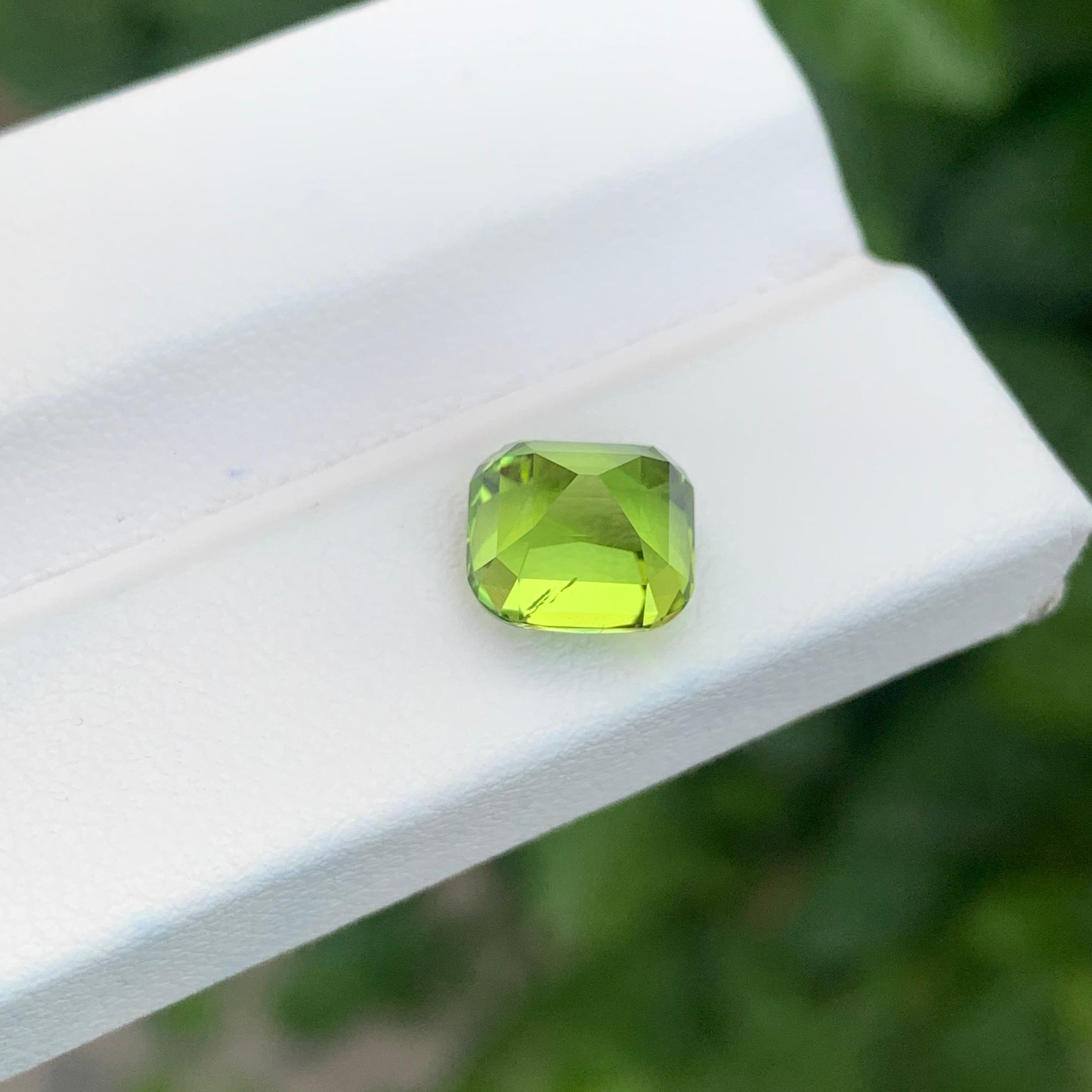 3.95 Carat Natural Lightsaber Green Colour Peridot Cushion Shape Loose Gemstone For Sale 3