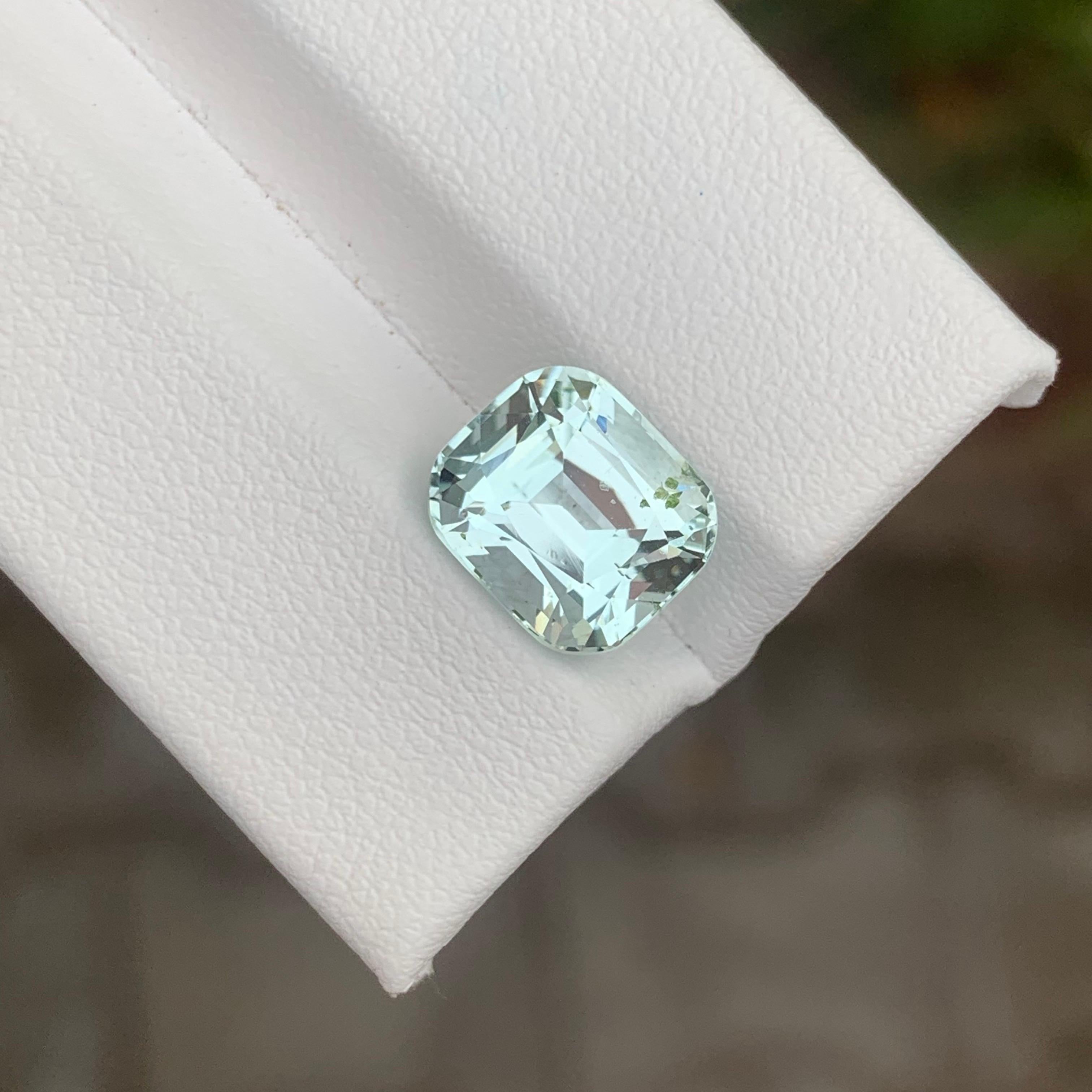Facettierter Aquamarin

Gewicht: 3,95 Karat
Abmessungen: 9.9 x 8.2 x 7.1 Mm
Herkunft; Shigar-Tal Pakistan
Behandlung: Nicht
Farbe: Cremeweiß
Die Form: Kissen

Der Aquamarin aus dem pakistanischen Shigar-Tal wird wegen seiner außergewöhnlichen