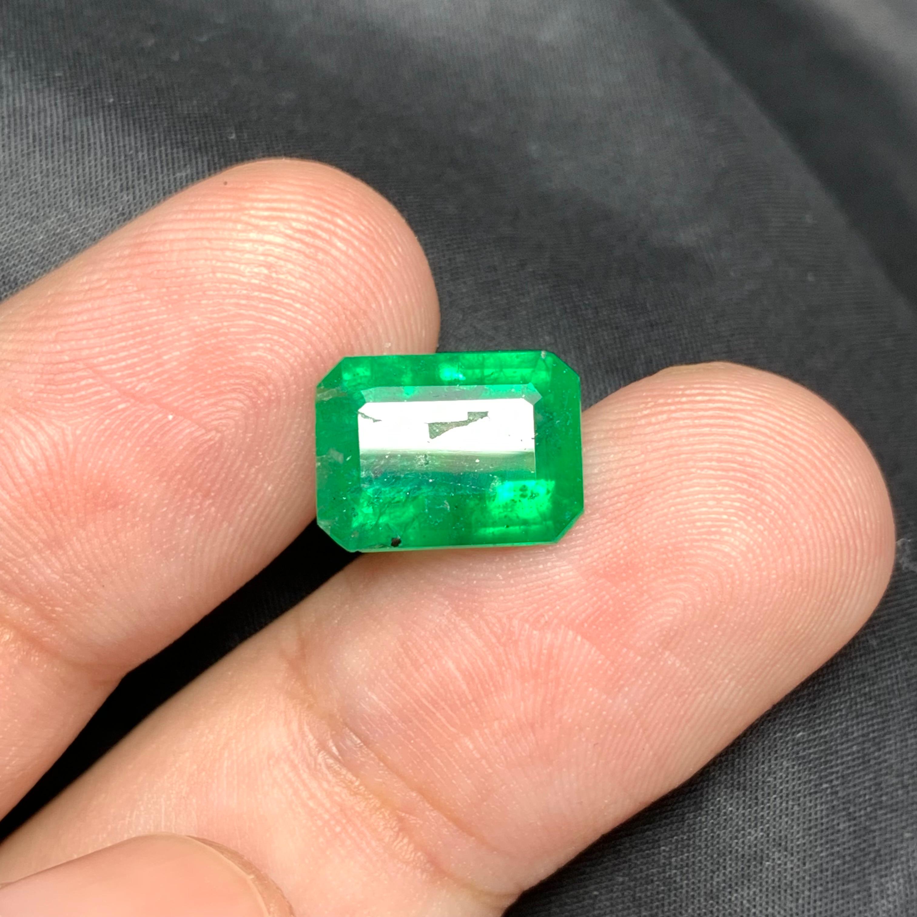 Arts and Crafts 3.95 Carat Natural Loose Emerald Shape Gem For Jewellery Making  For Sale
