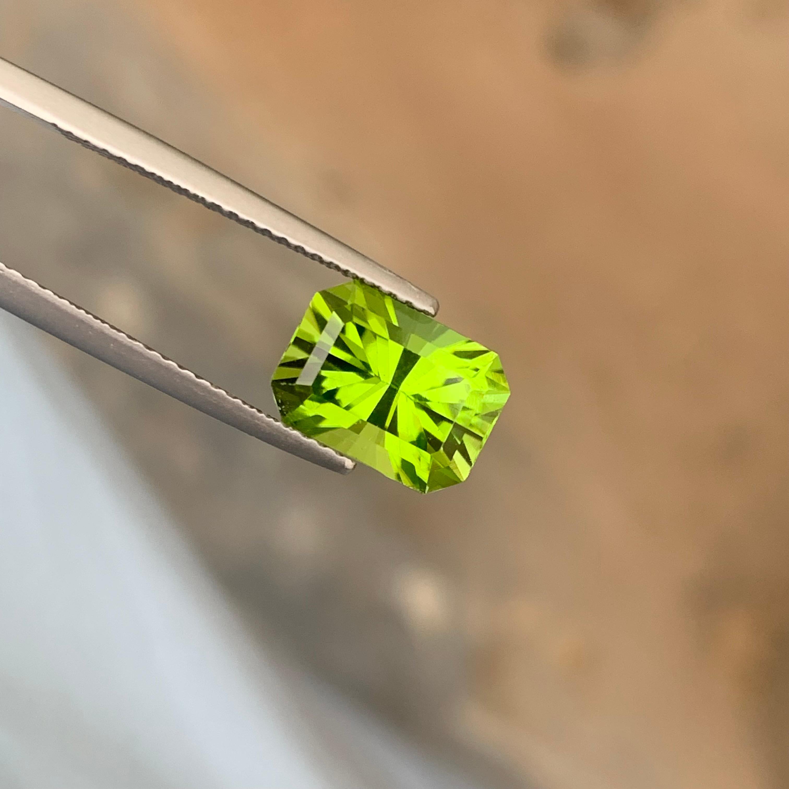 Arts and Crafts 3.95 Carat Natural Loose Fancy Cut Peridot Gemstone for Jewelry Making