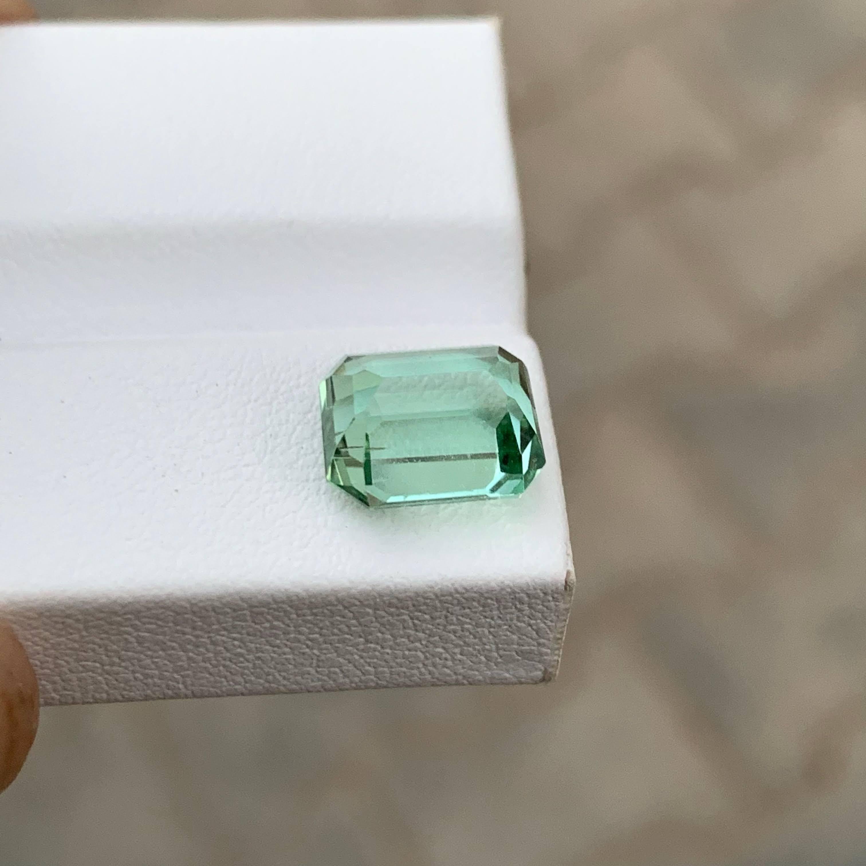 3.95 quilates de turmalina verde clara natural suelta talla esmeralda gema afgana en venta 3