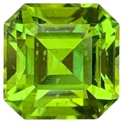 3.95 Carat Natural Loose Peridot Square Shape Gemstone From Pakistan