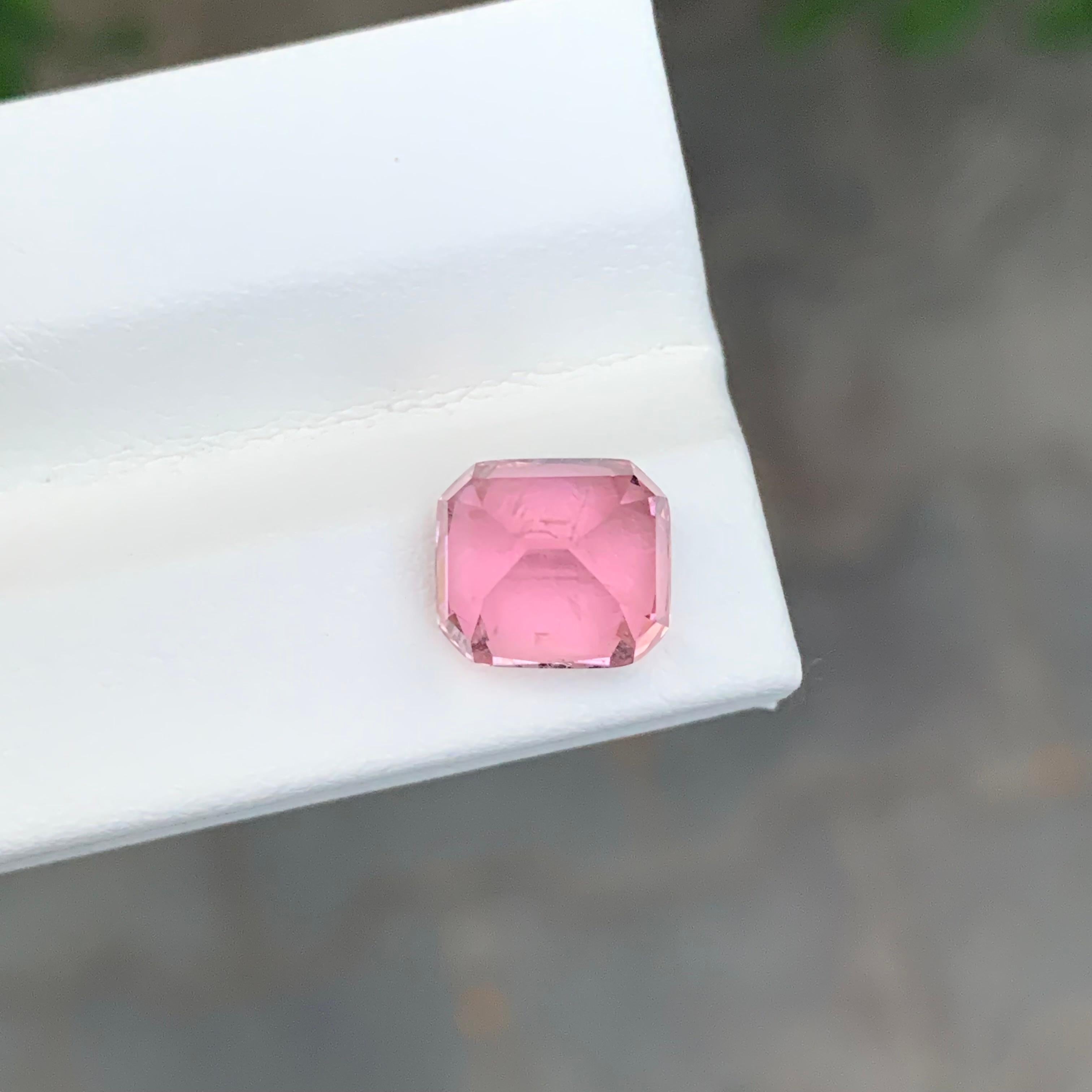 3.95 Karat natürlicher loser rosa Turmalin Cushion Shape Edelstein im Angebot 3