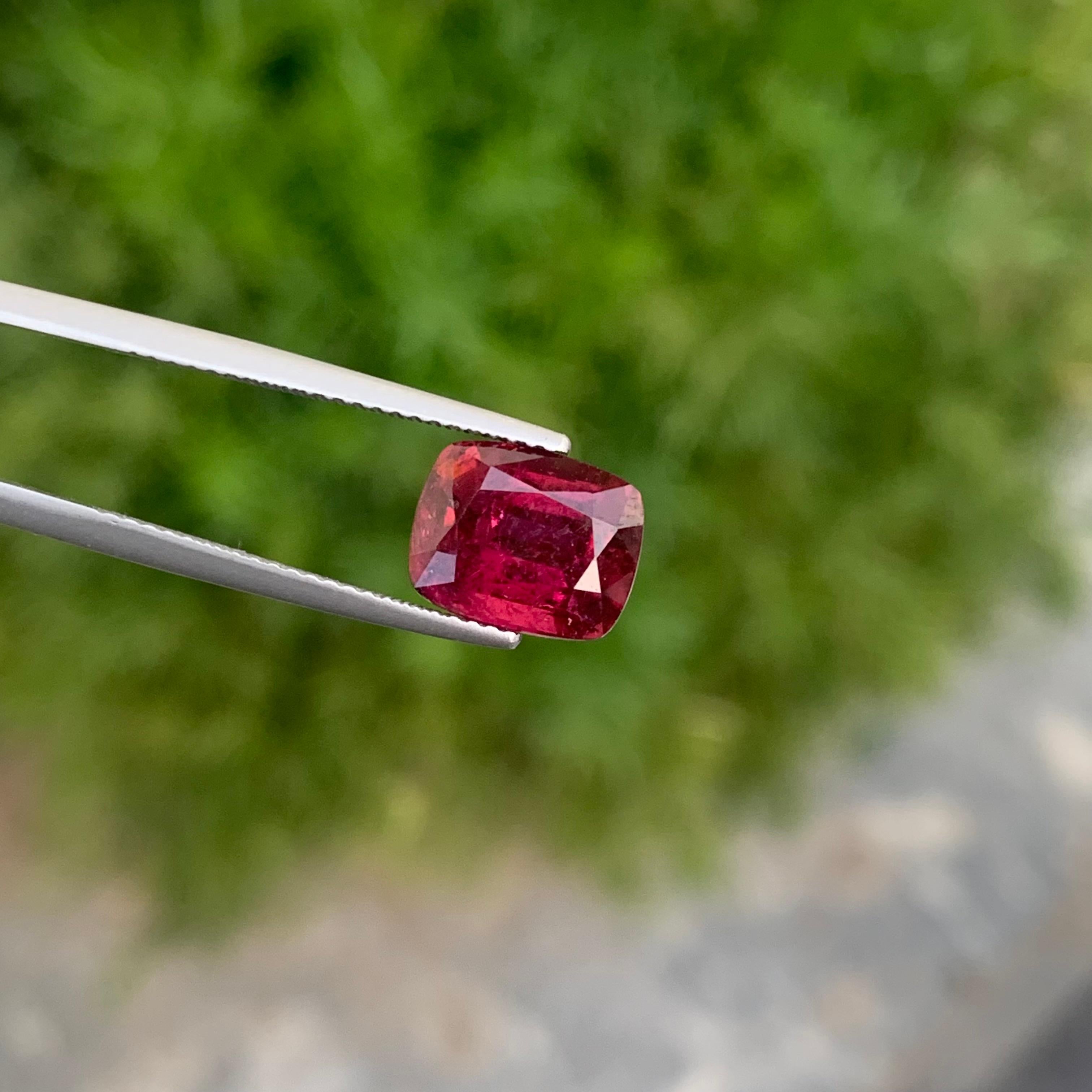 3.95 Carat Natural Red Loose Rubellite Tourmaline Ring Gemstone For Sale 3