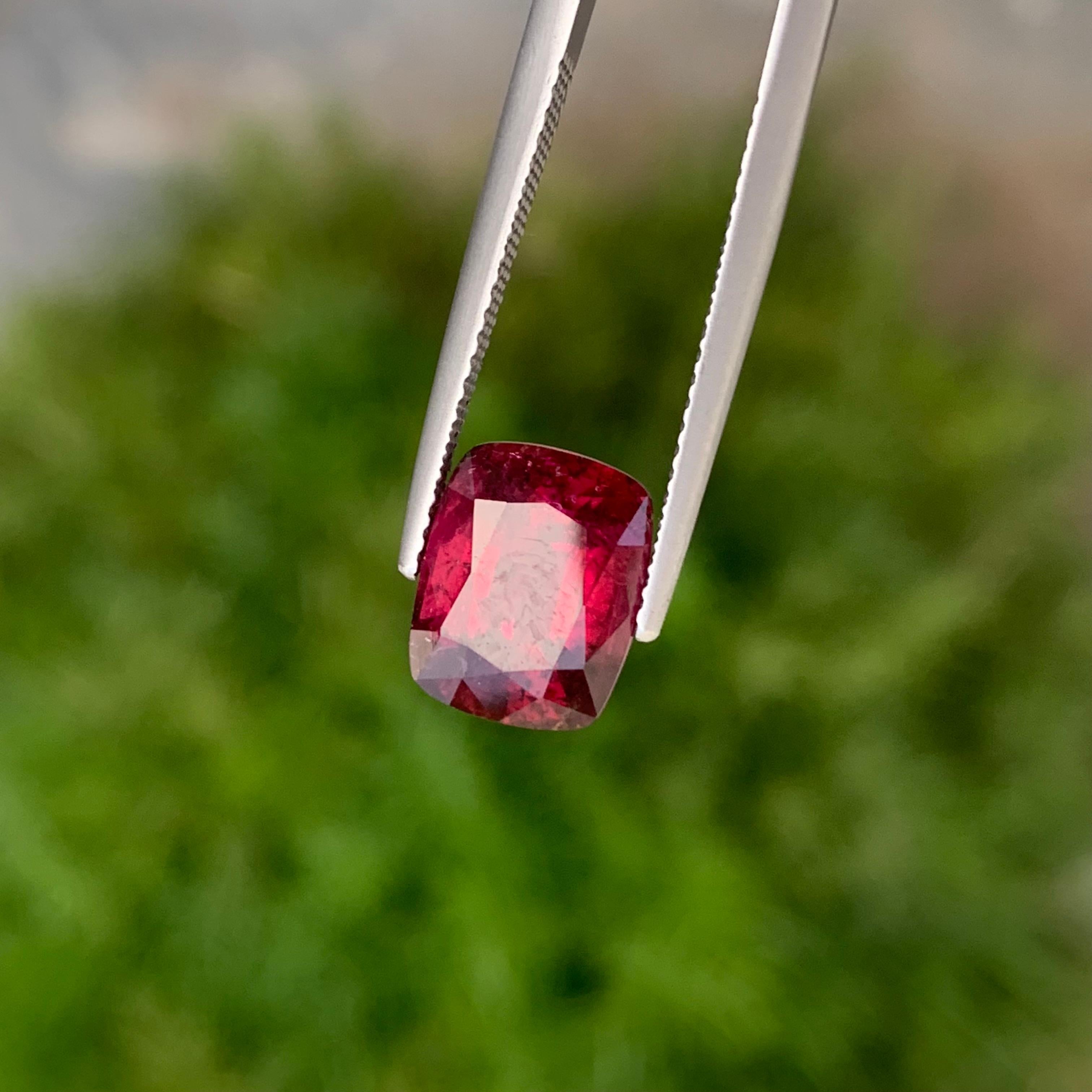 Arts and Crafts 3.95 Carat Natural Red Loose Rubellite Tourmaline Ring Gemstone For Sale