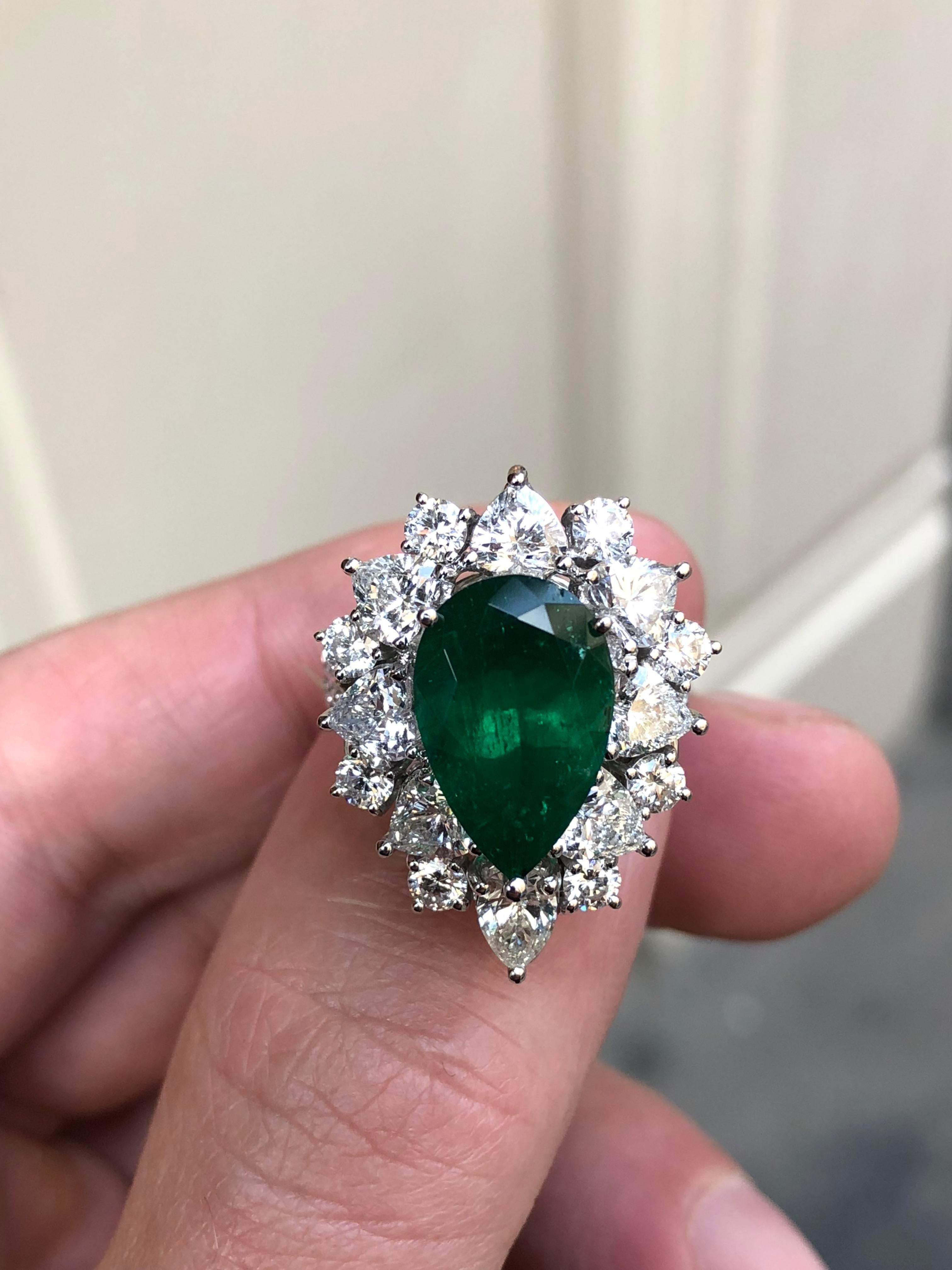 3.95 Carat Pear Cut Colombian Emerald Ring with Detachable Diamond Adorned Shank For Sale 1