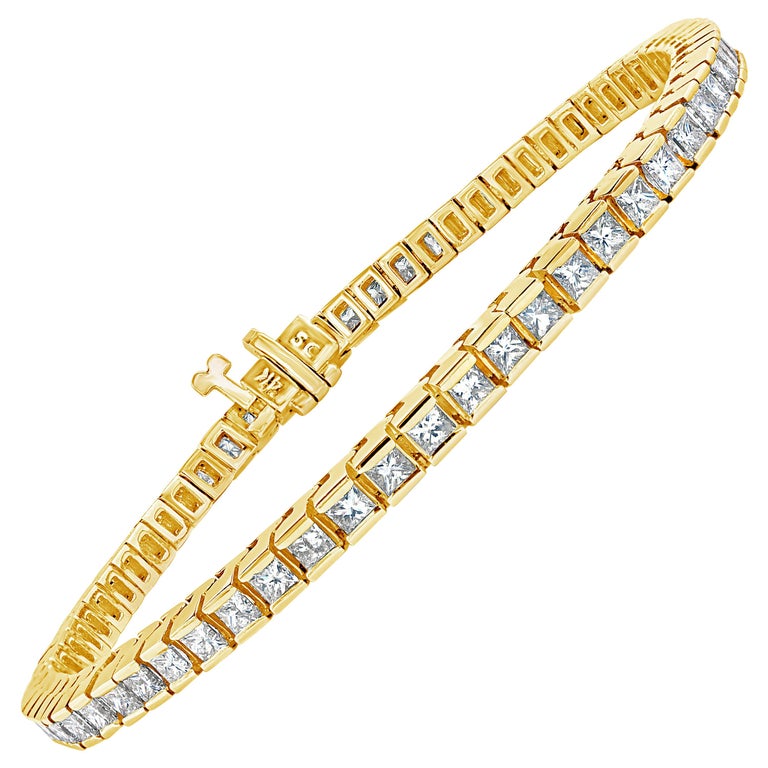 3.95 Carat Princess Cut Diamond Tennis Bracelet For Sale at 1stdibs