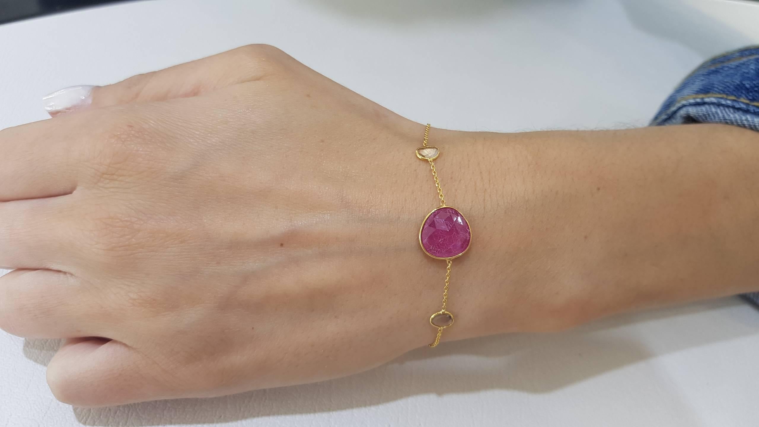Contemporary Bespoke 3.95 Carat Rose Cut Ruby Diamond 18 Karat Yellow Gold Artisan Bracelet For Sale