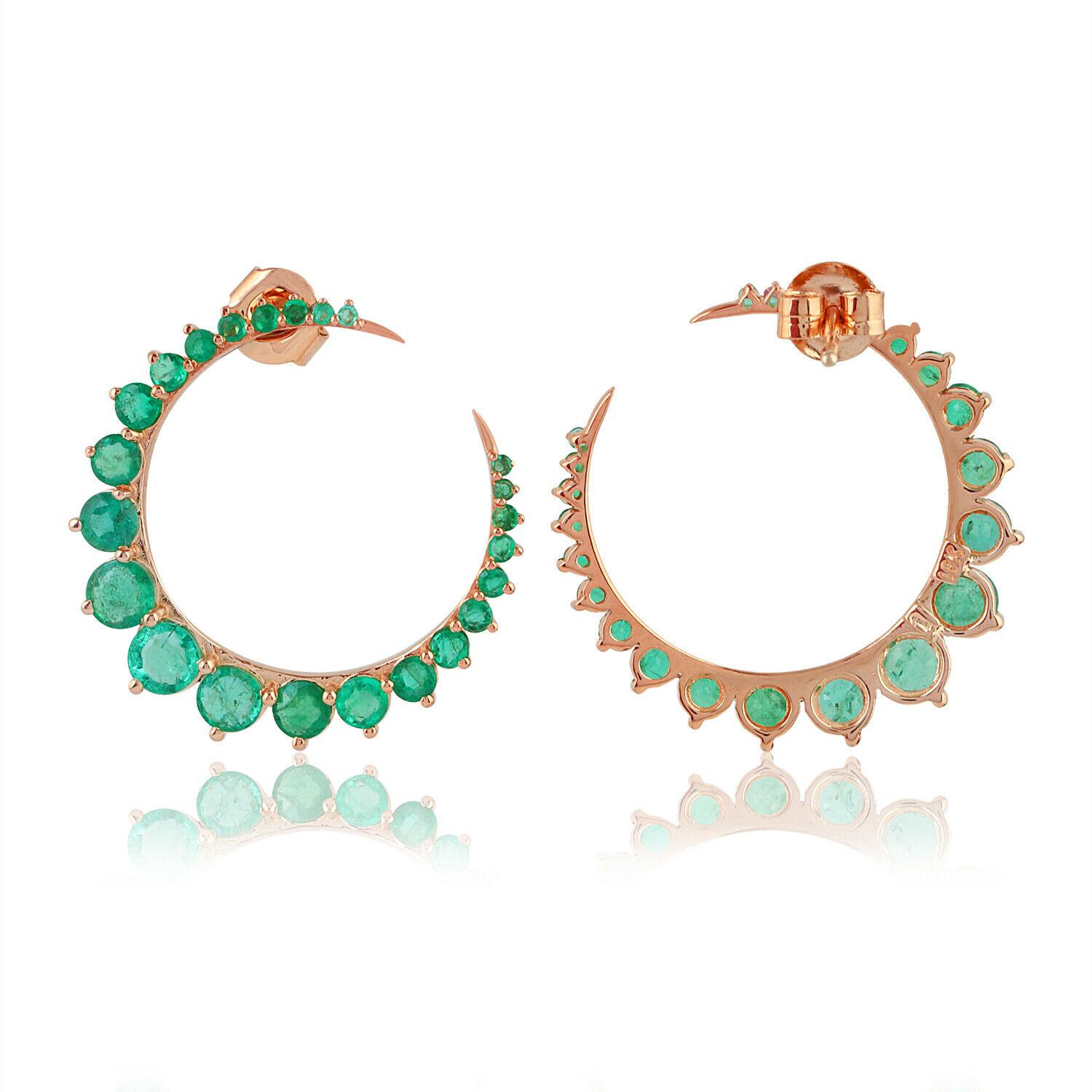 Modern 3.95 Carat Emerald 14 Karat Gold Crescent Earrings For Sale